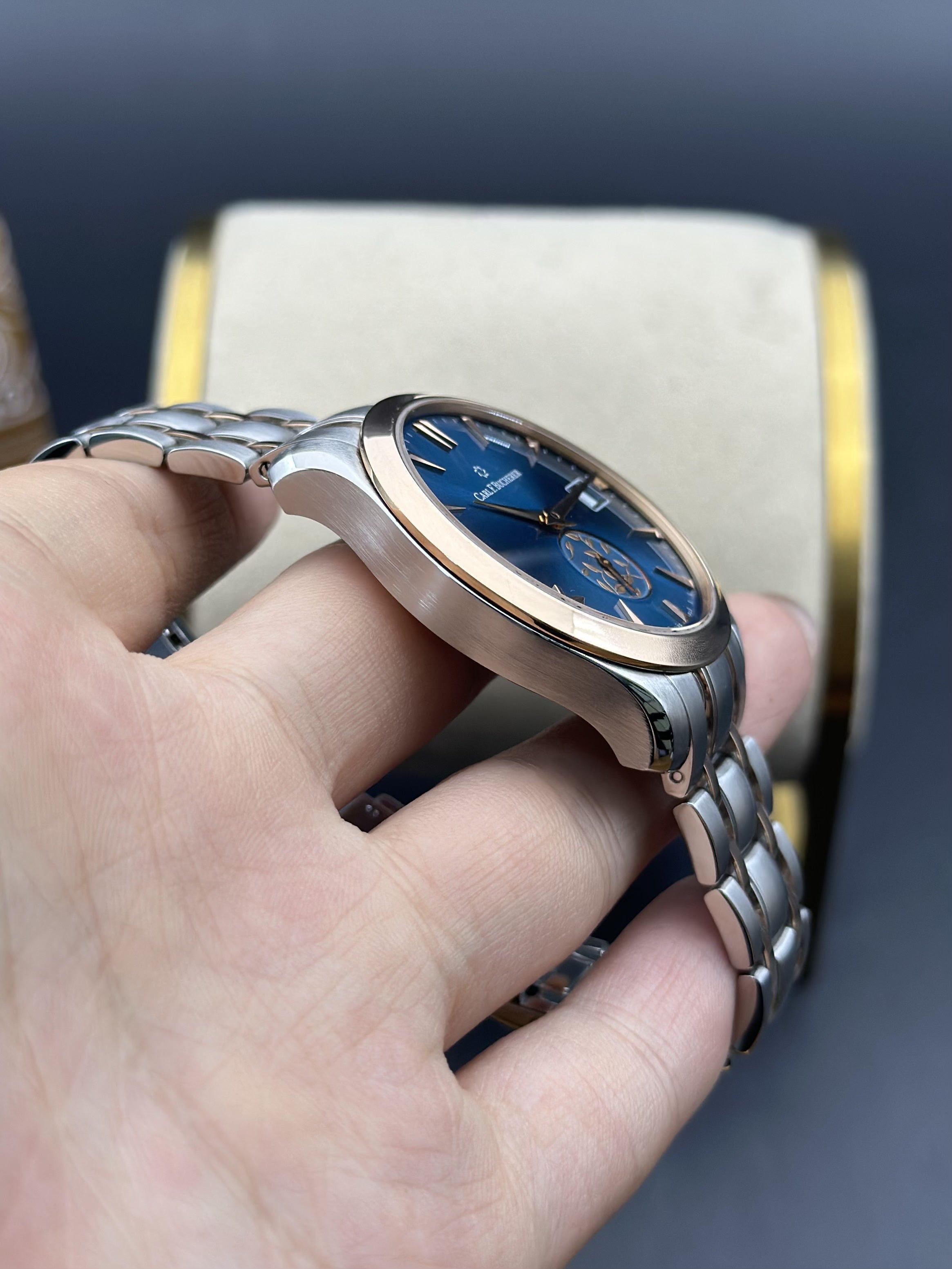 Carl F. Bucherer 00.10922.07.53.21 detail 2