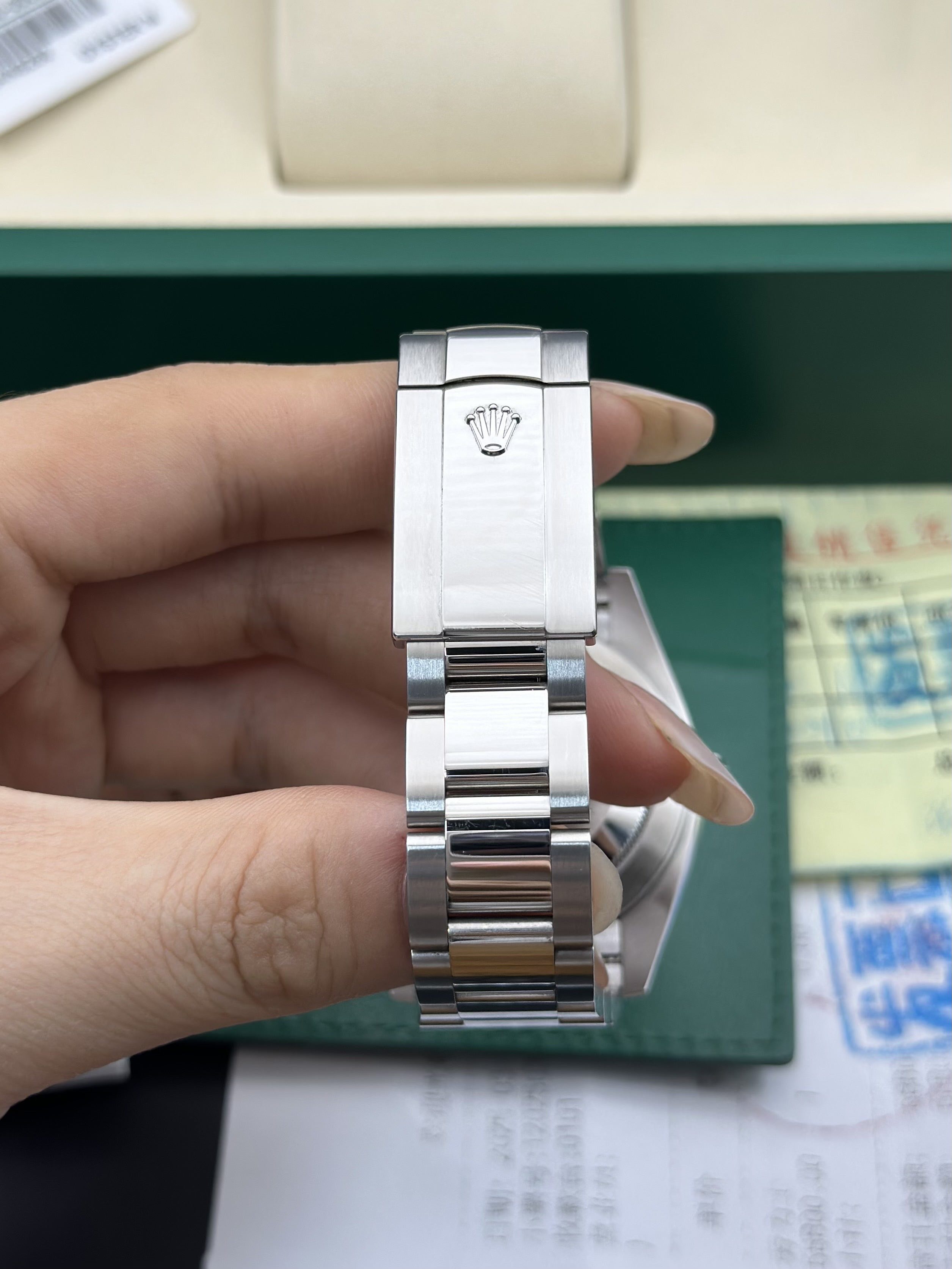 Rolex 126300-0007 detail 4