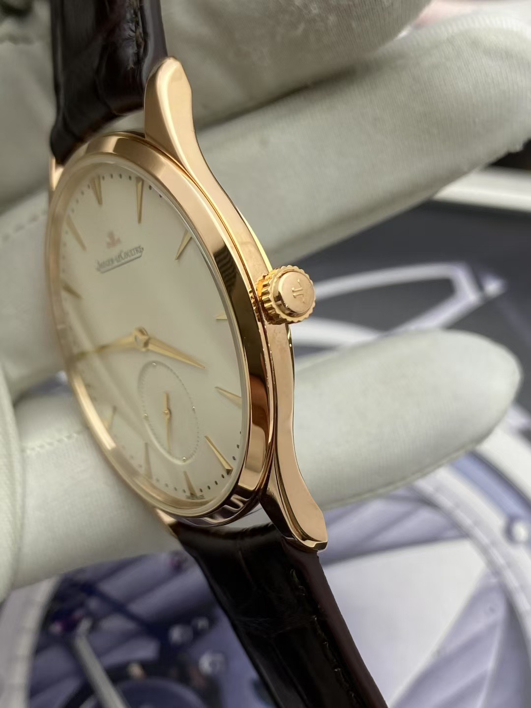 Jaeger-LeCoultre 1352520 detail 3