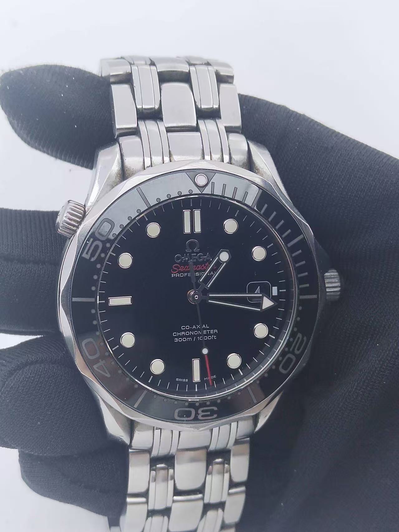 Omega 212.30.41.20.01.003 detail 1