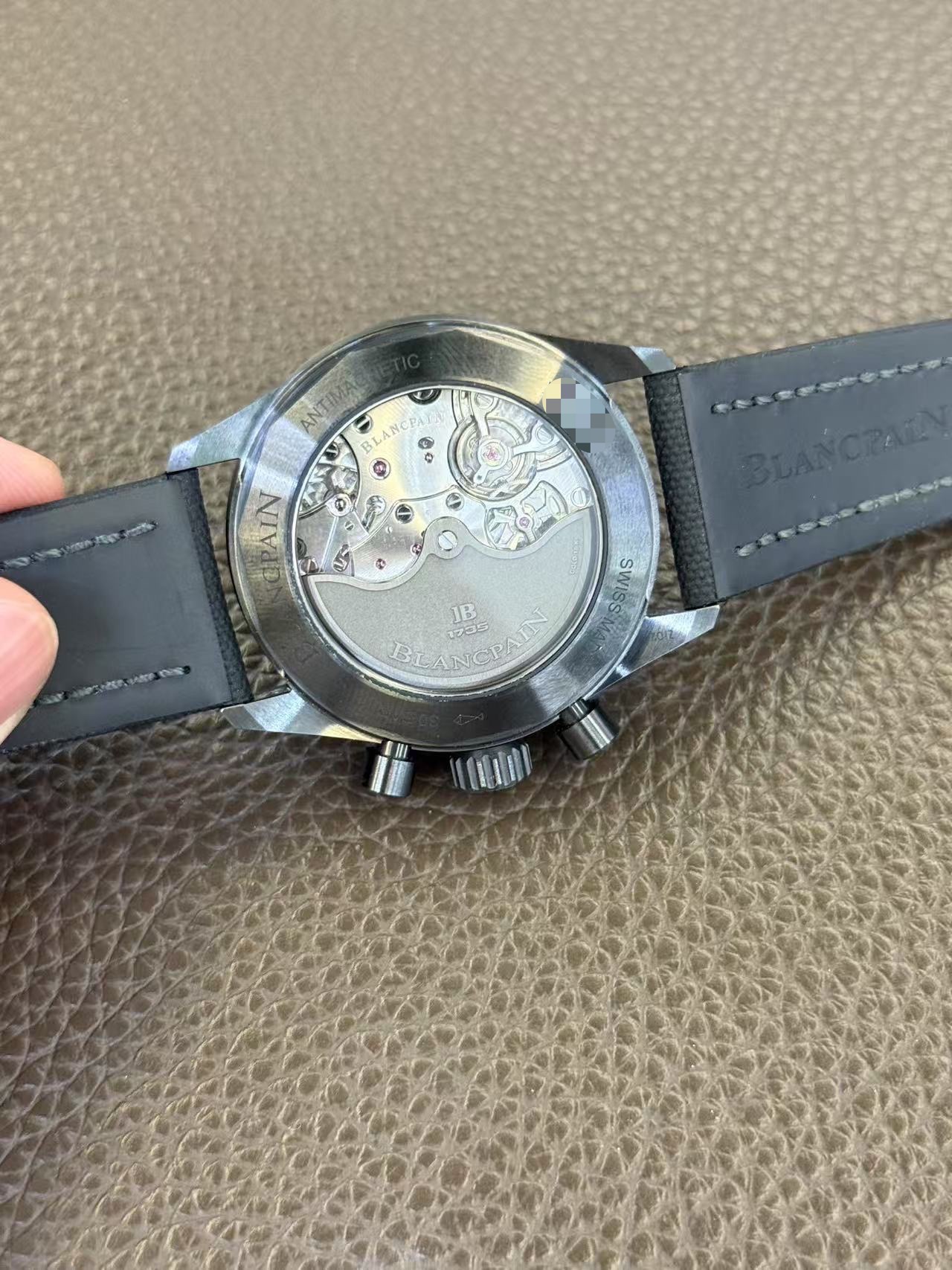Blancpain 5200 0153 B52A detail 2