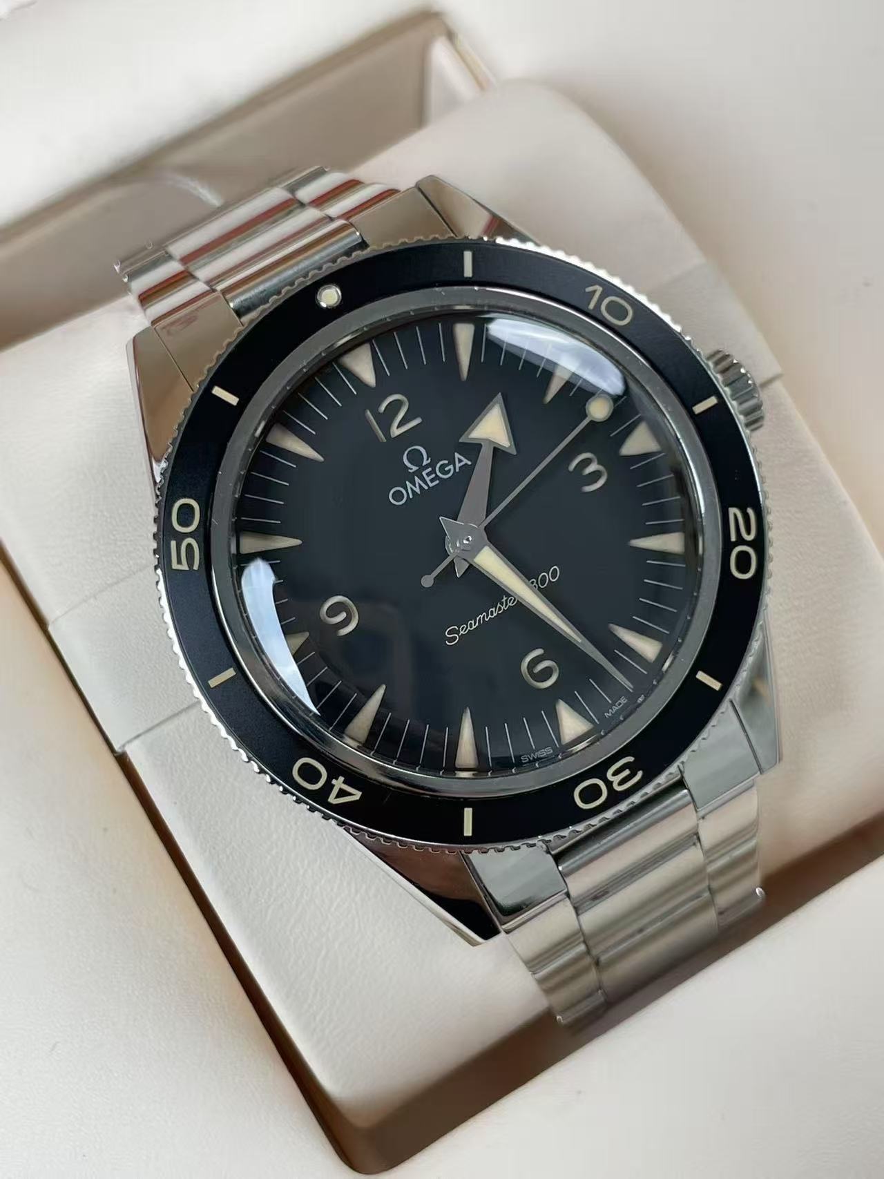 Omega 234.30.41.21.01.001 detail 8