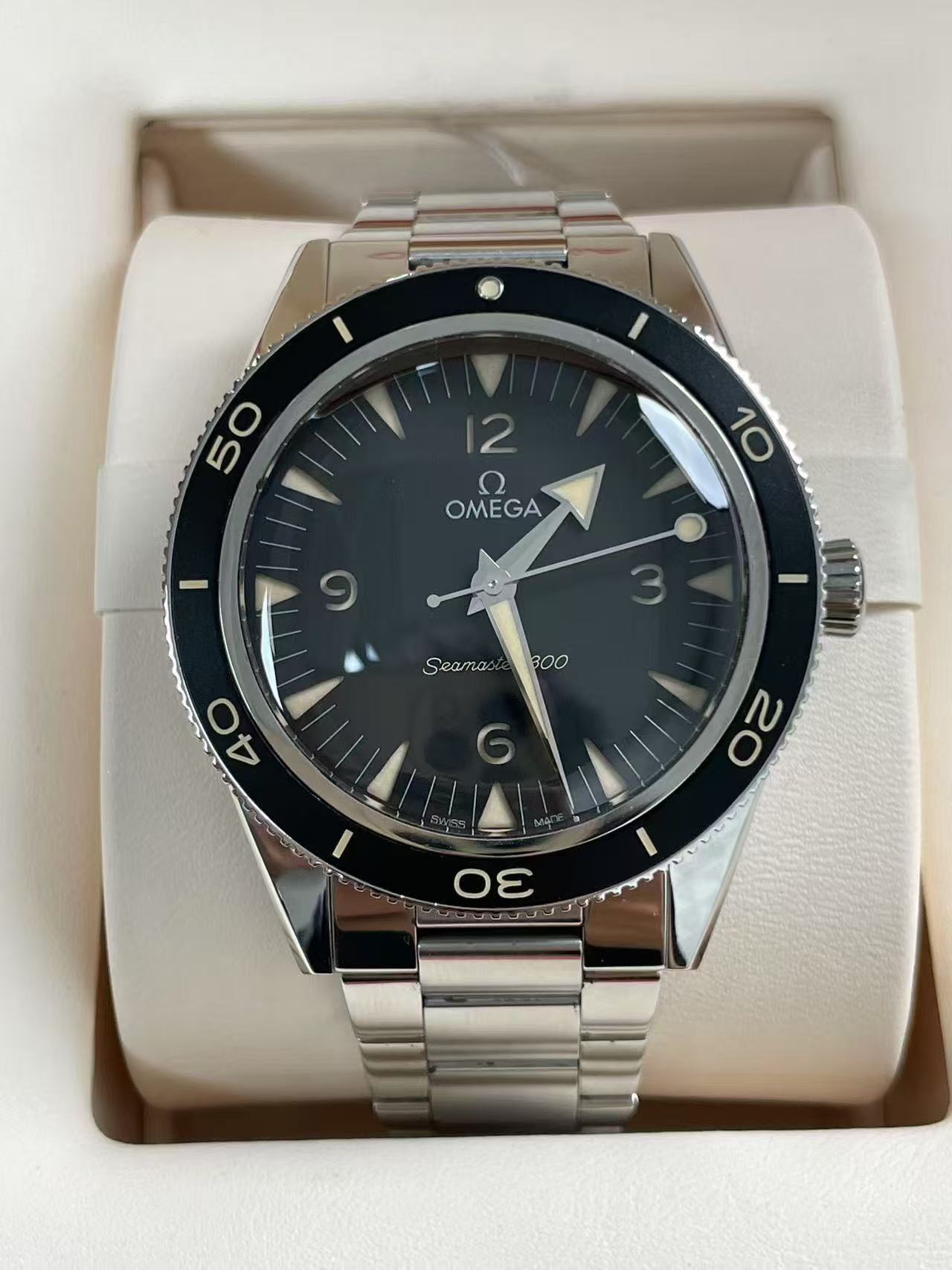 Omega 234.30.41.21.01.001 detail 6