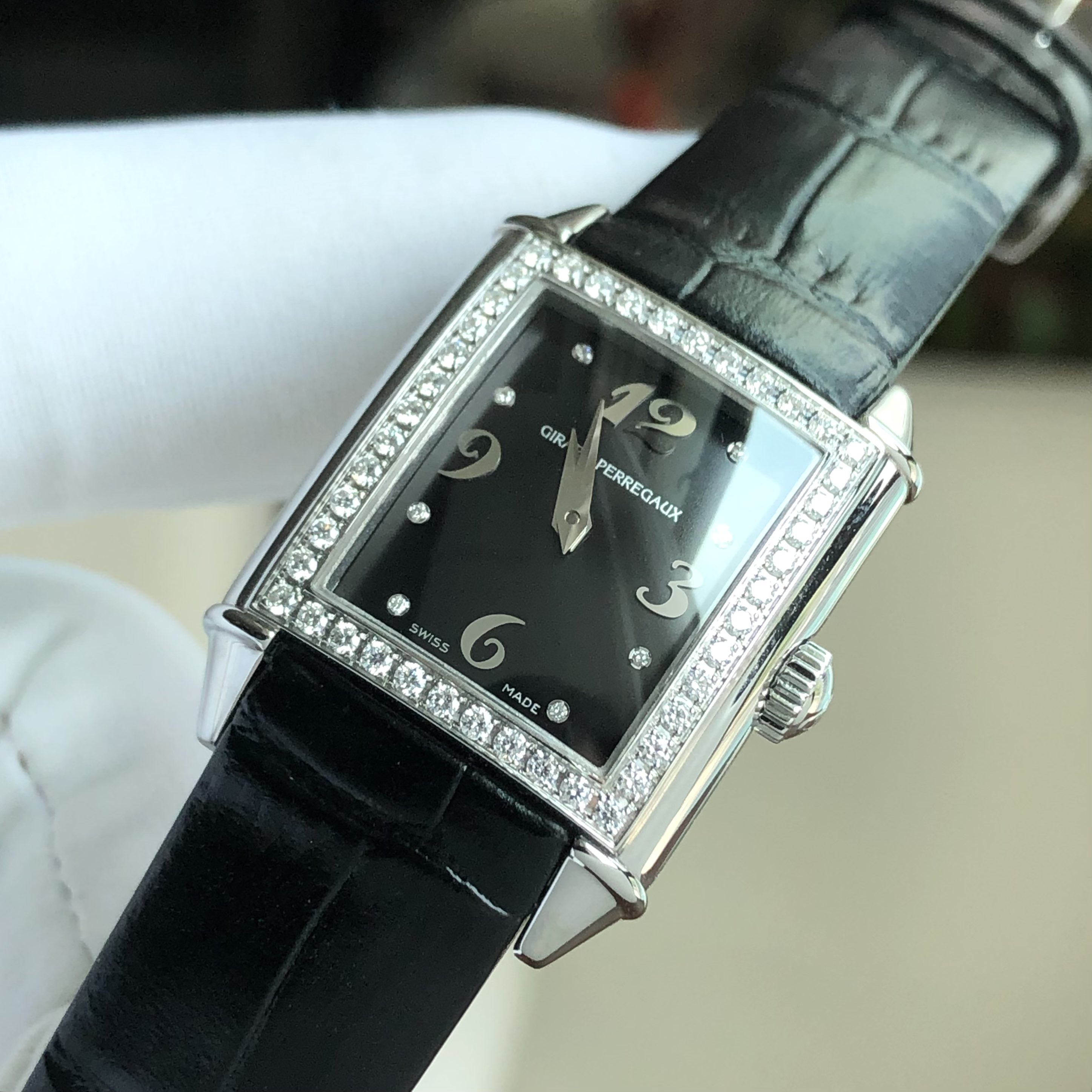 Girard Perregaux 25890D-11A-661-BK2A detail 1