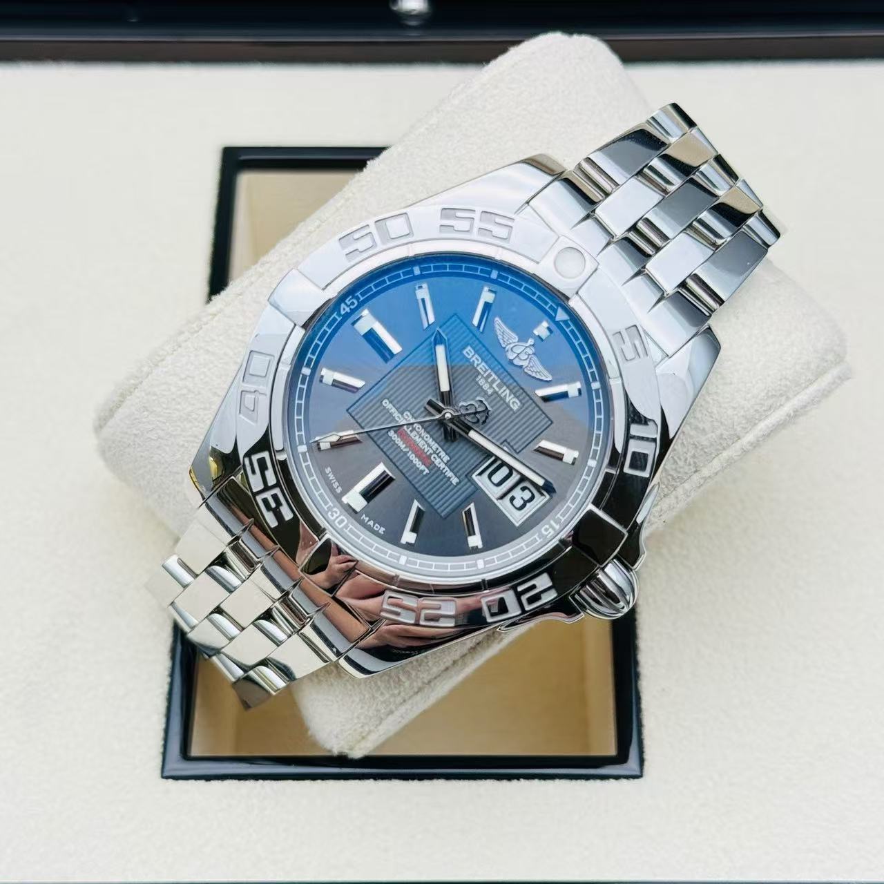 Breitling A49350L2.F549.366A detail 4