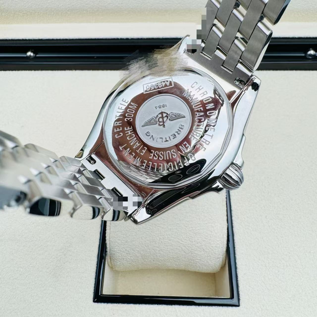 Breitling A49350L2.F549.366A detail 3