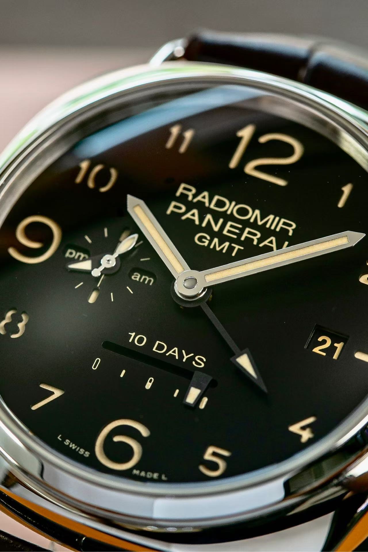 Panerai PAM0047x detail 1