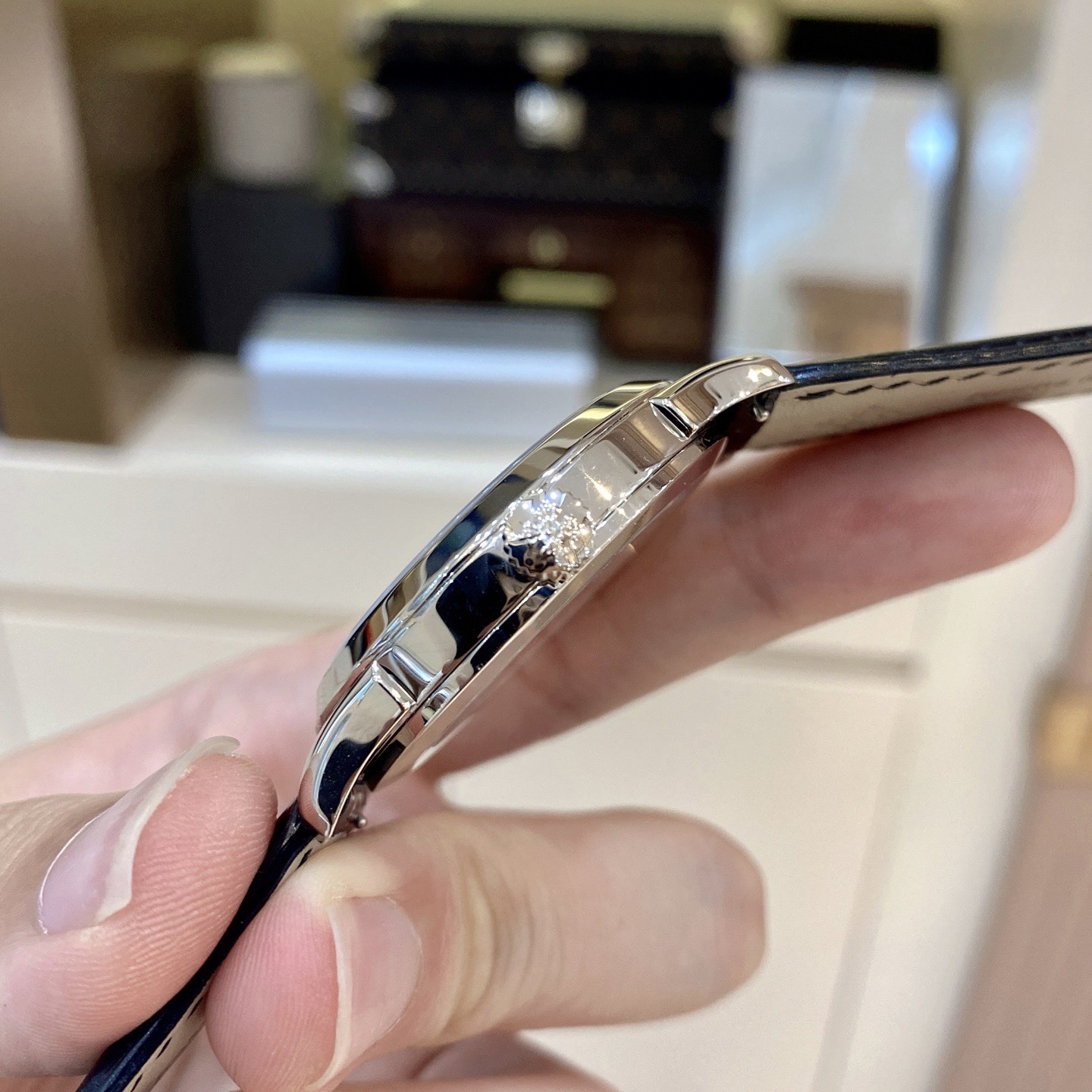 Patek Philippe 5230G detail 3