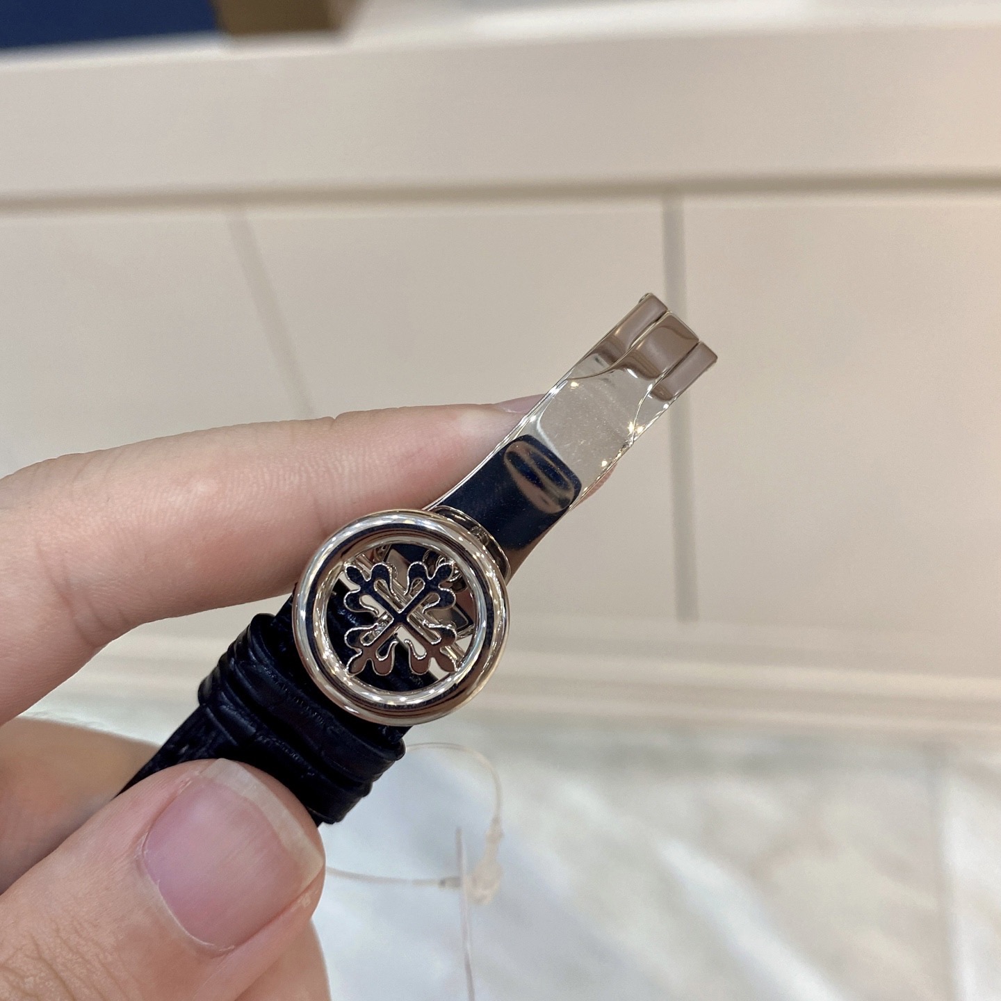 Patek Philippe 5230G detail 2