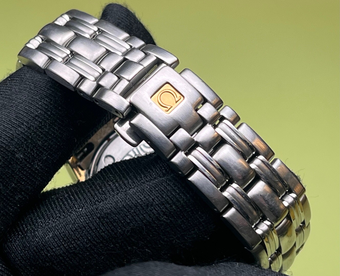 Omega 2583.80.00 detail 7
