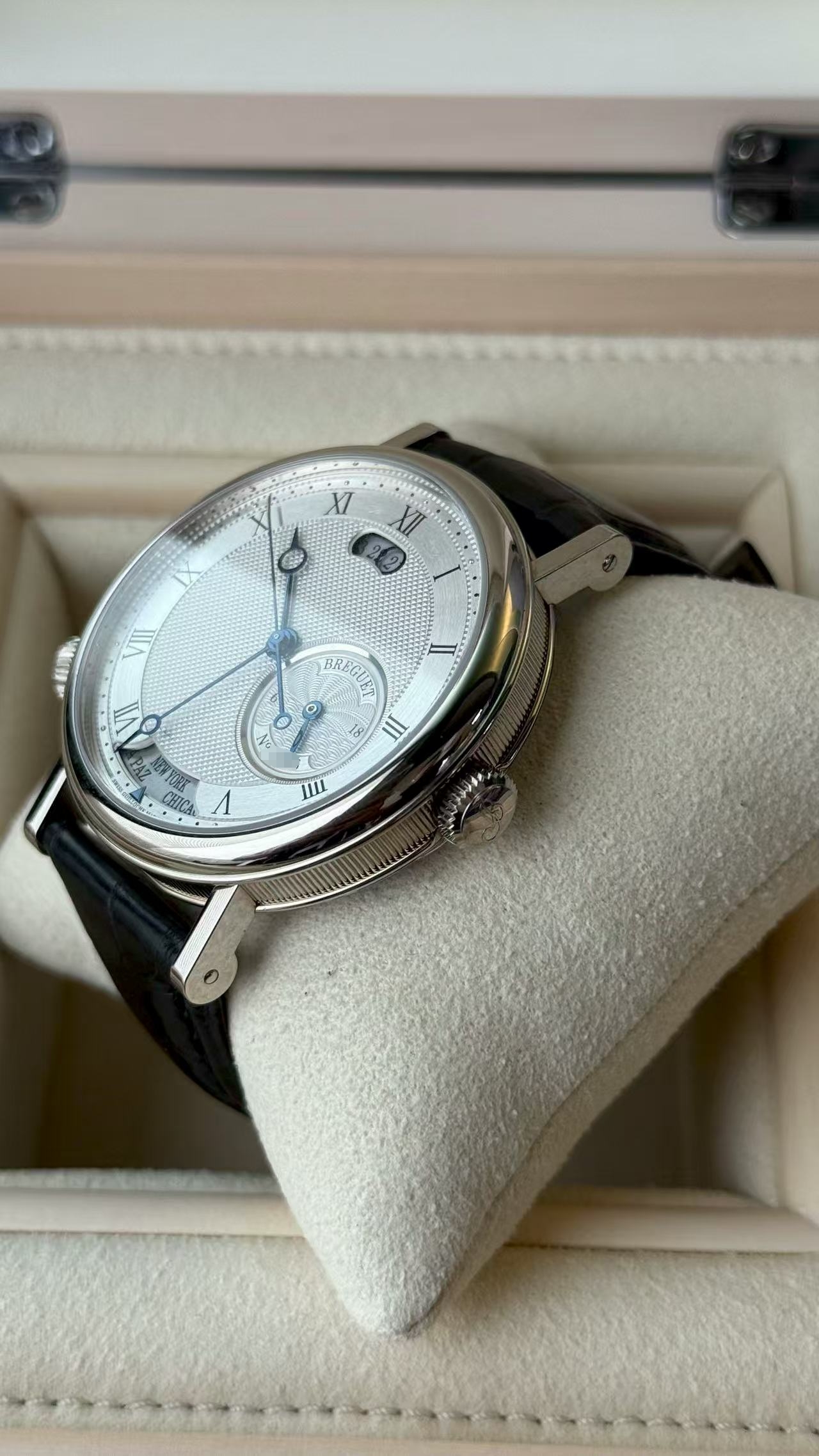 Breguet 5727BB detail 1