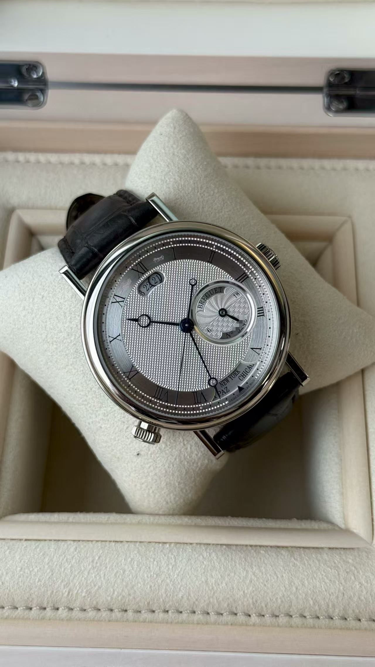 Breguet 5727BB detail 2