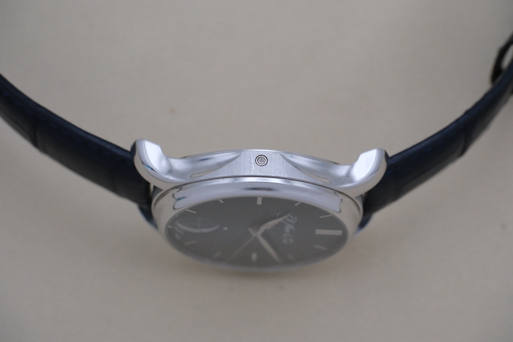 H.Moser & Cie() 1348-0300 detail 8