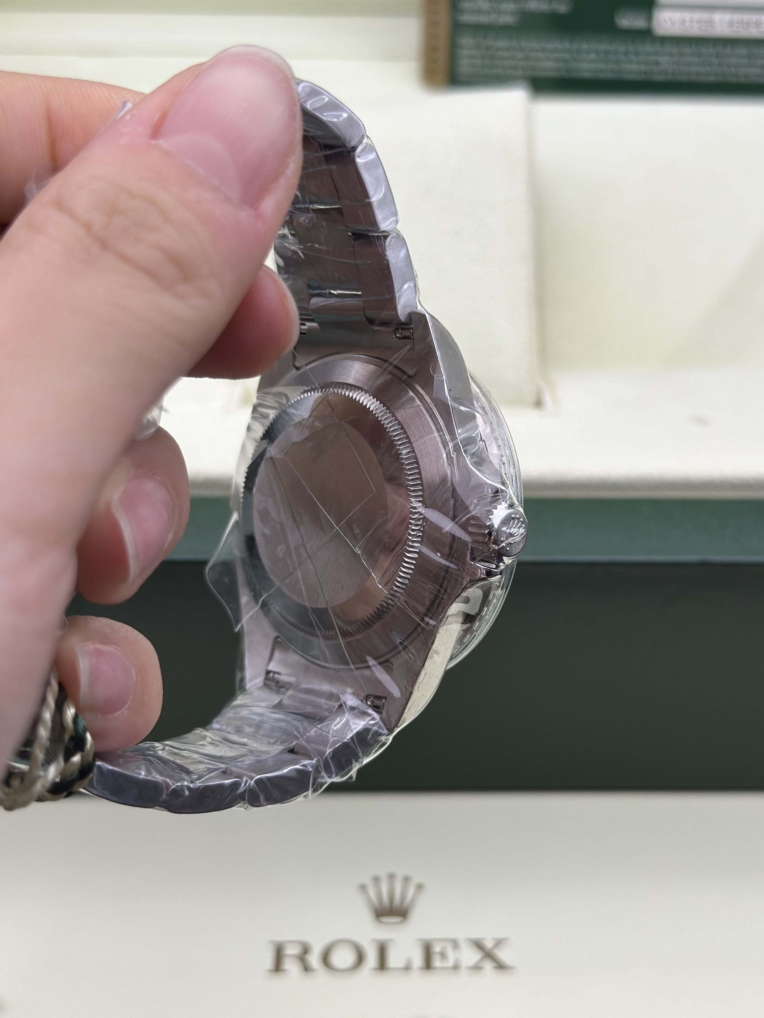 Rolex 16610 detail 3