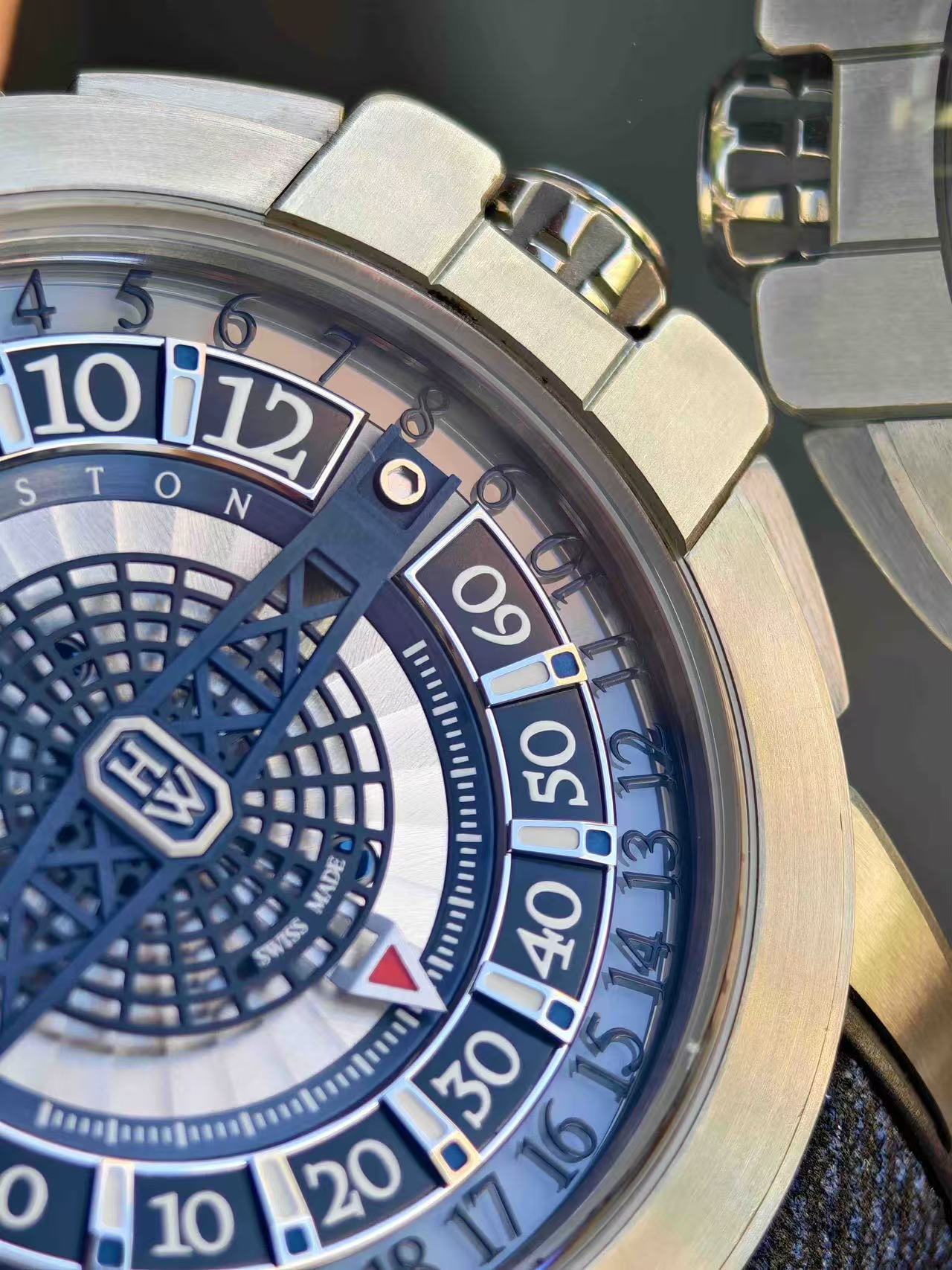 Harry Winston OCEAHR42ZZ001 detail 2