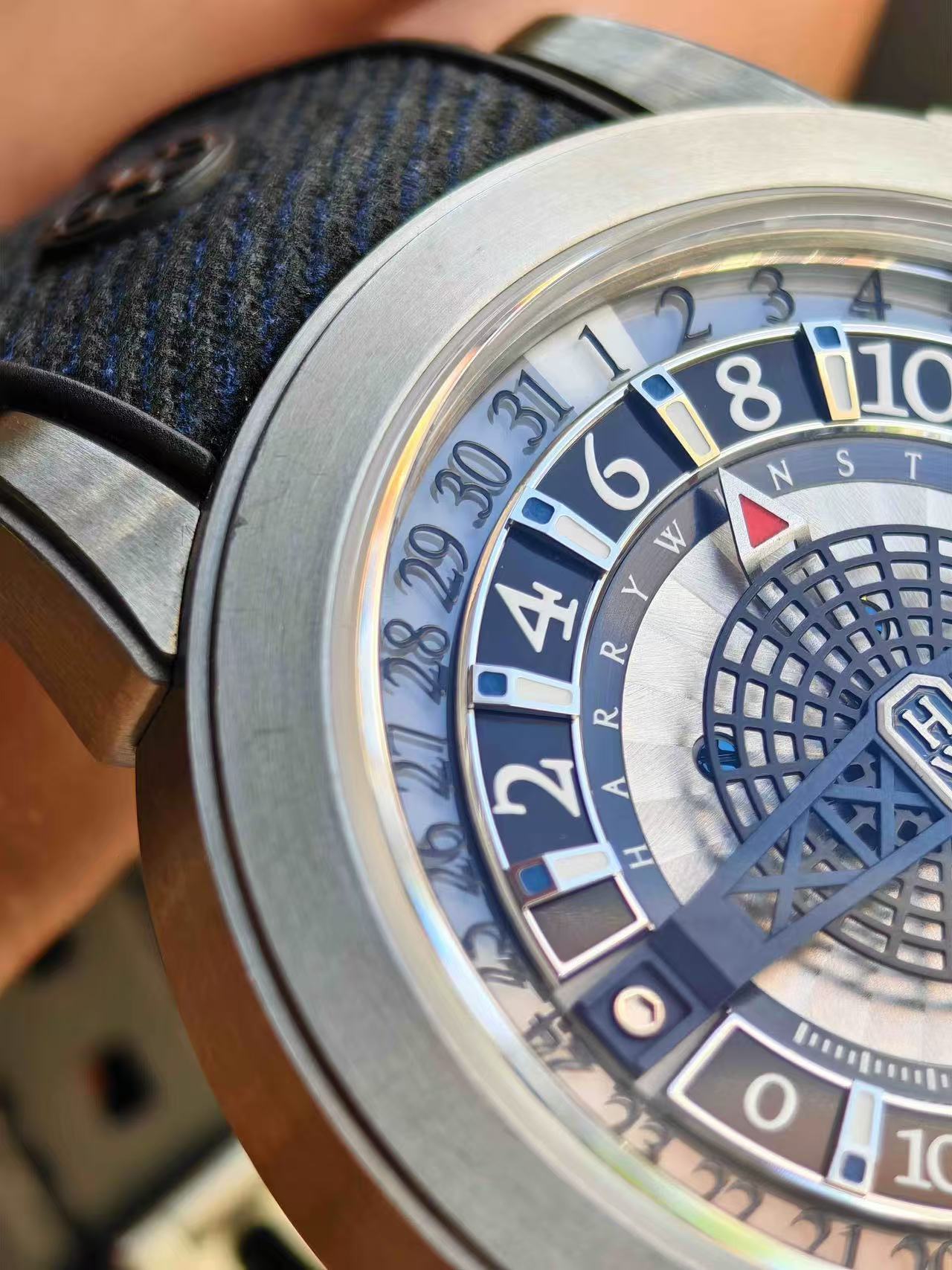 Harry Winston OCEAHR42ZZ001 detail 4