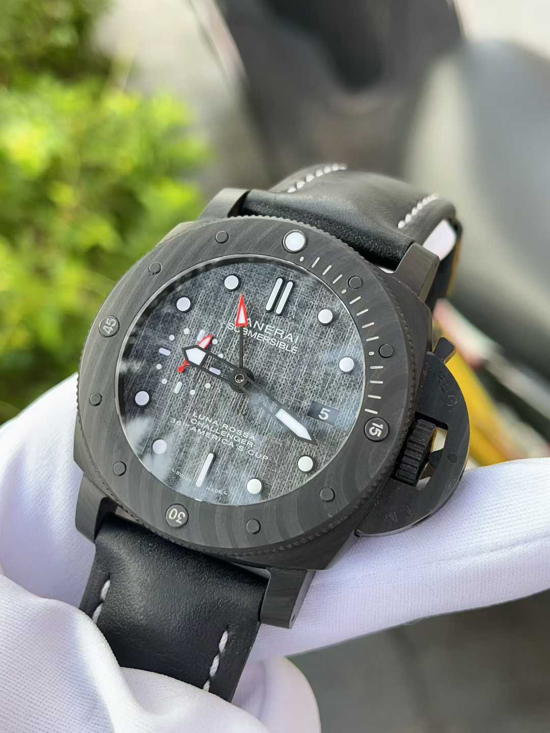 Panerai PAM01039 detail 1