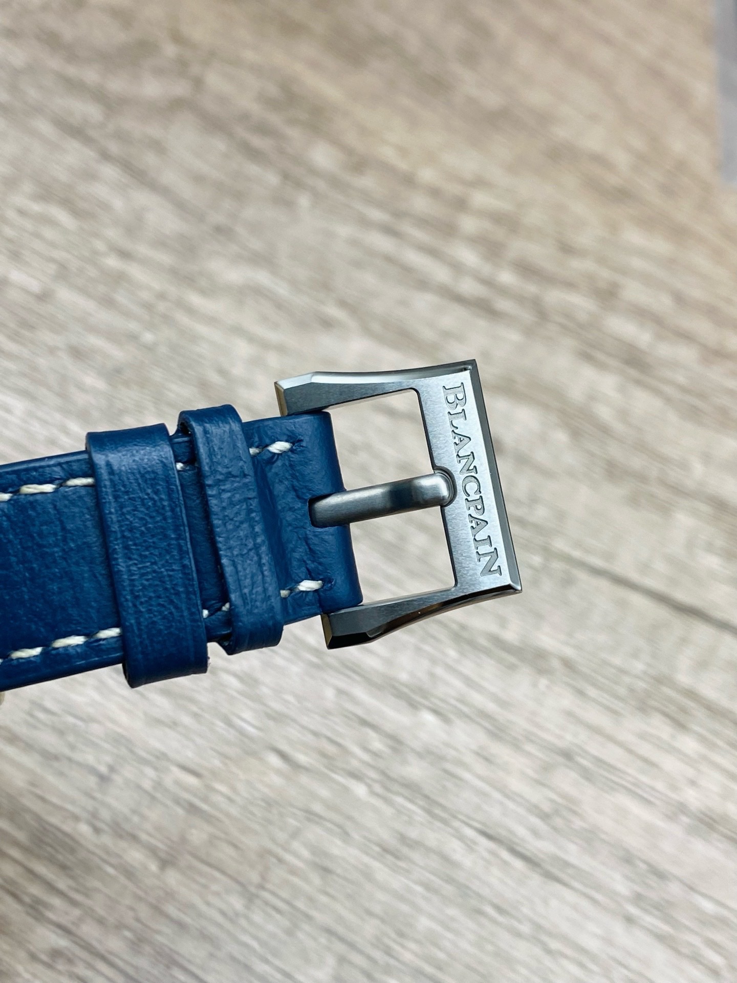 Blancpain AC03 12B40 63B detail 2