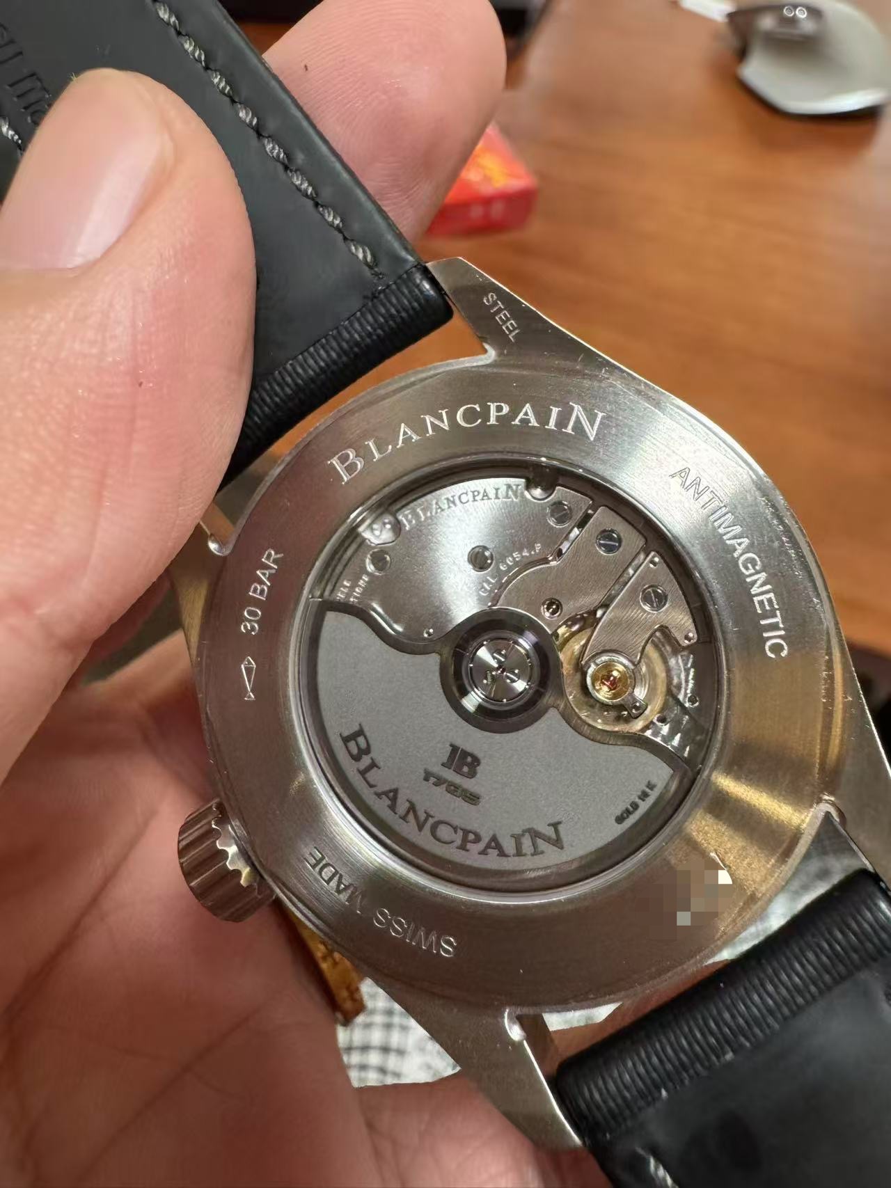 Blancpain 5071 1110 B52A detail 1