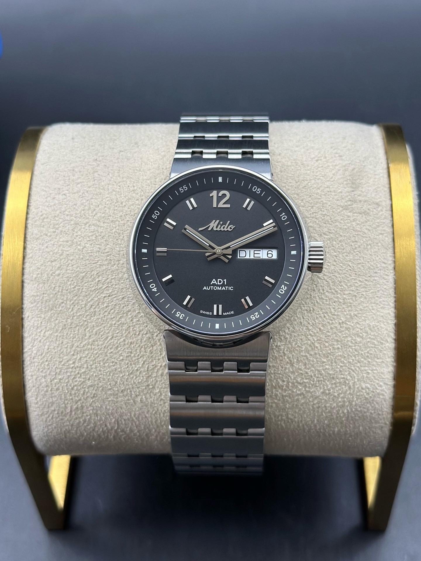 Mido M8330.4.28.1