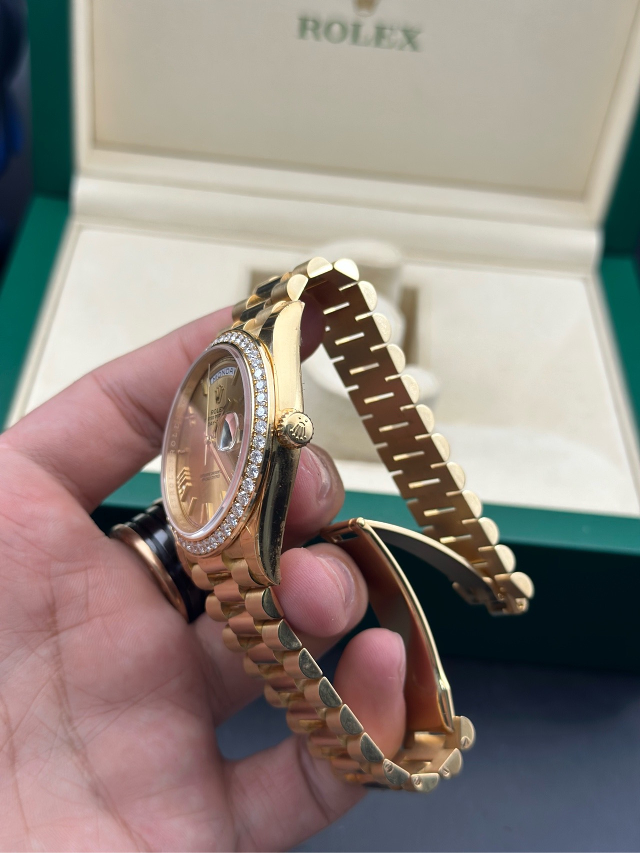 Rolex m228348rbr-0003 detail 2