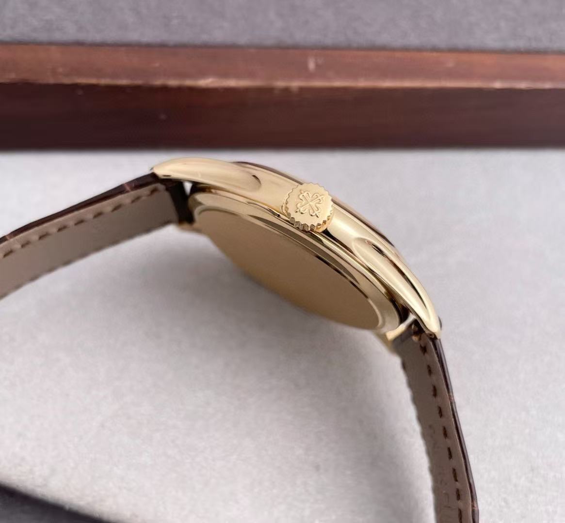 Patek Philippe 5227J-001 detail 2