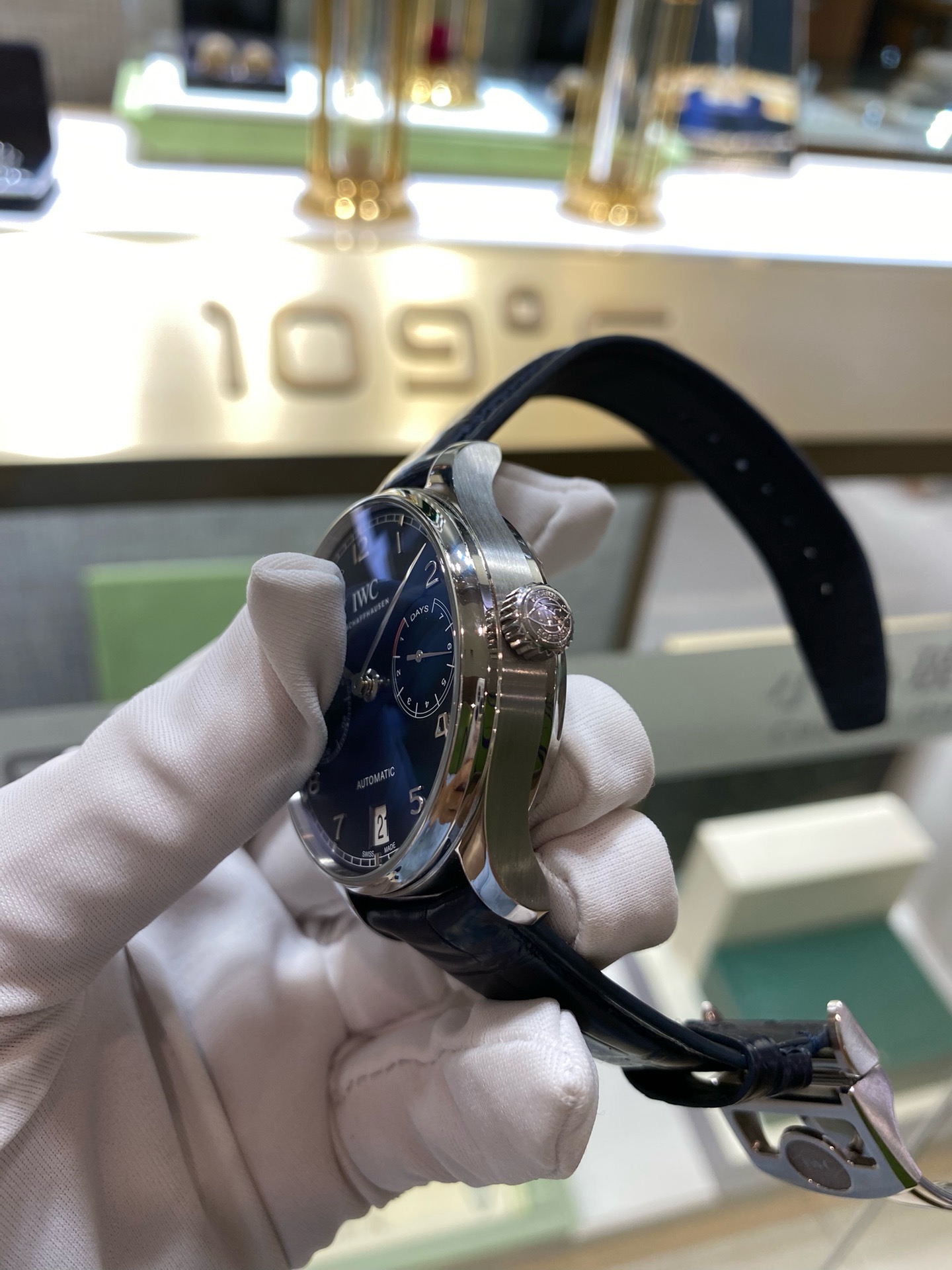 IWC 500710 detail 1