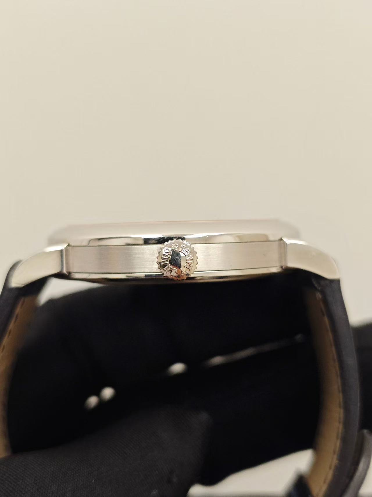 A. Lange & S&ouml;hne 233.025 detail 3