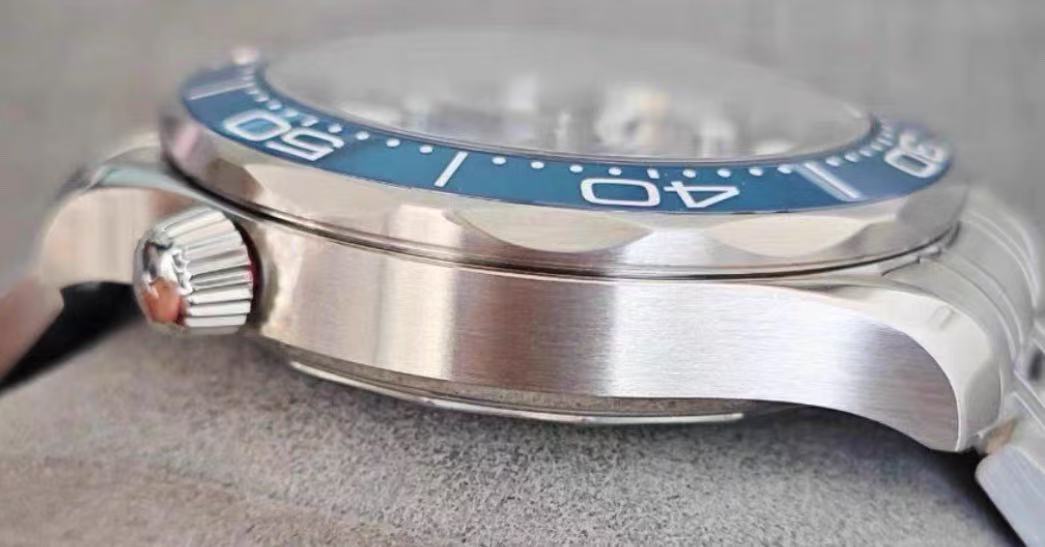Omega 210.30.42.20.03.001 detail 1