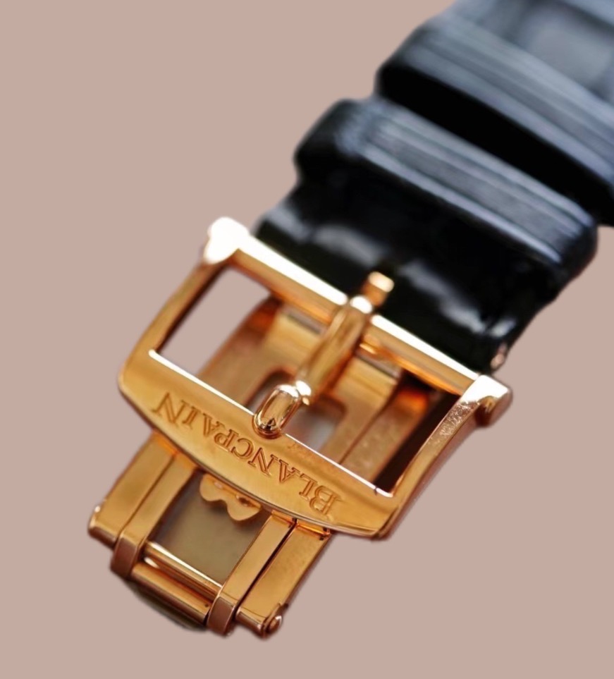Blancpain 6639 3642 55B detail 3