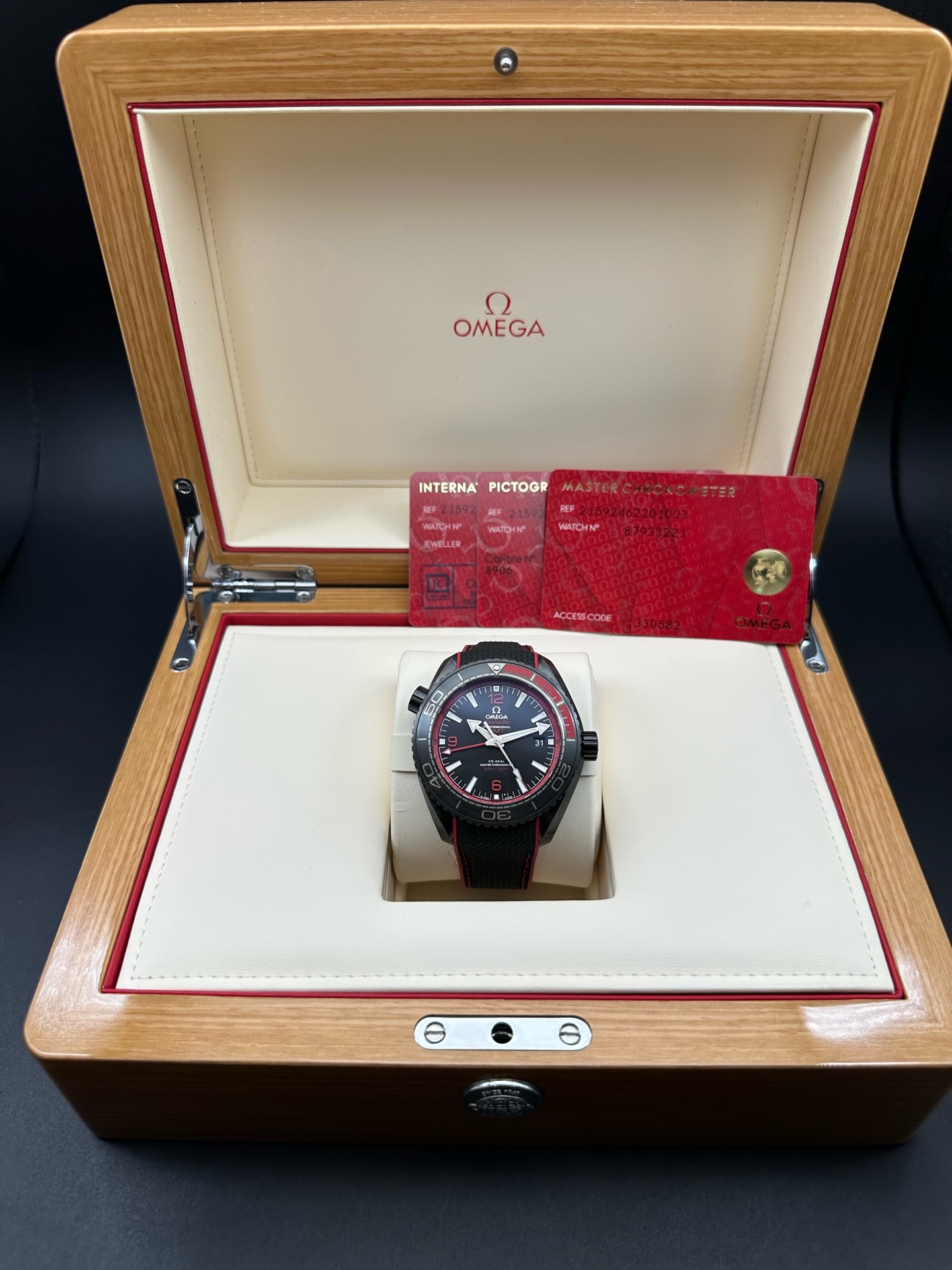 Omega 215.92.46.22.01.003 detail 7