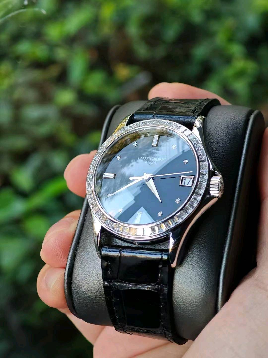 Patek Philippe 5118P detail 3