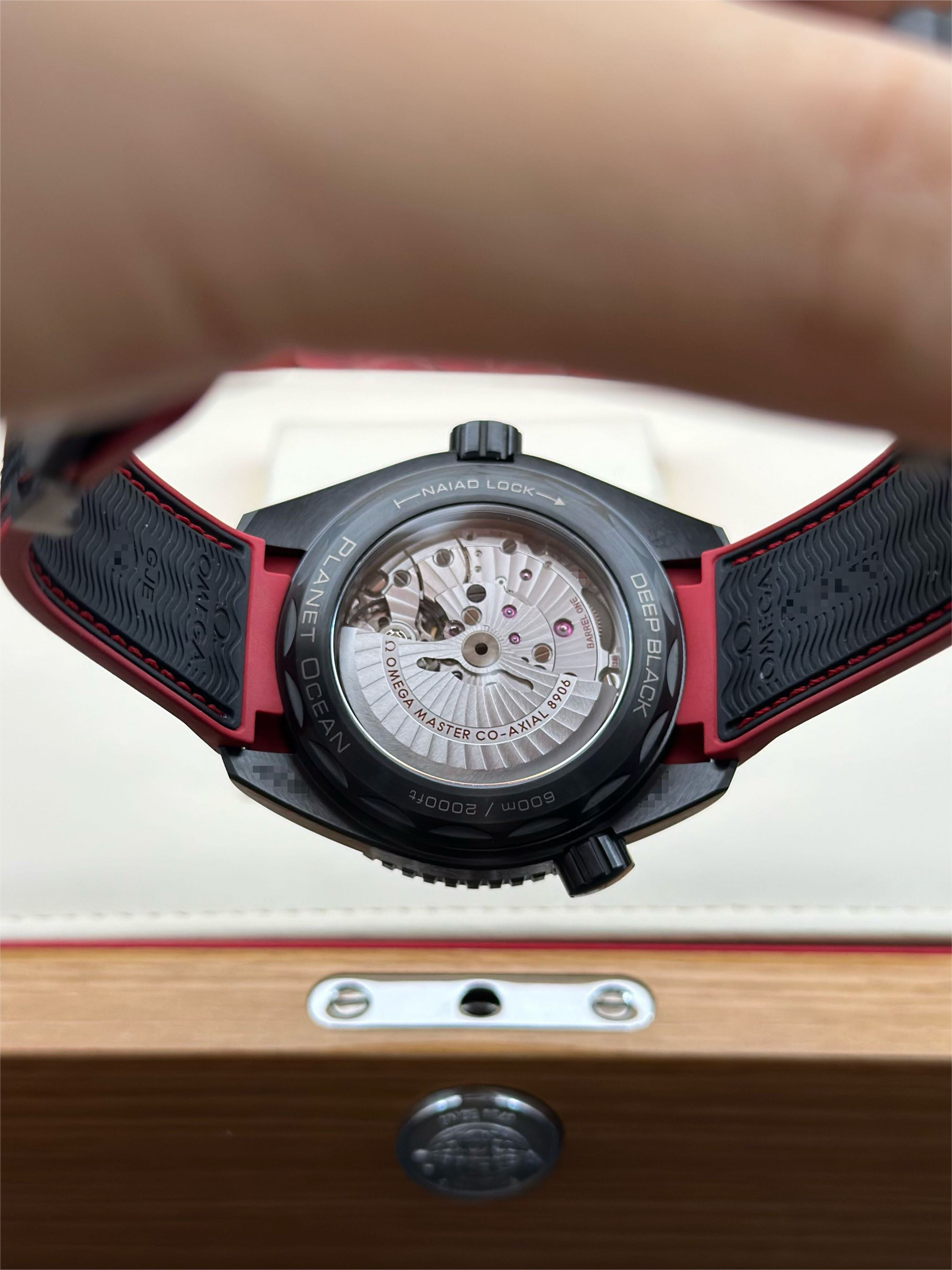 Omega 215.92.46.22.01.003 detail 6