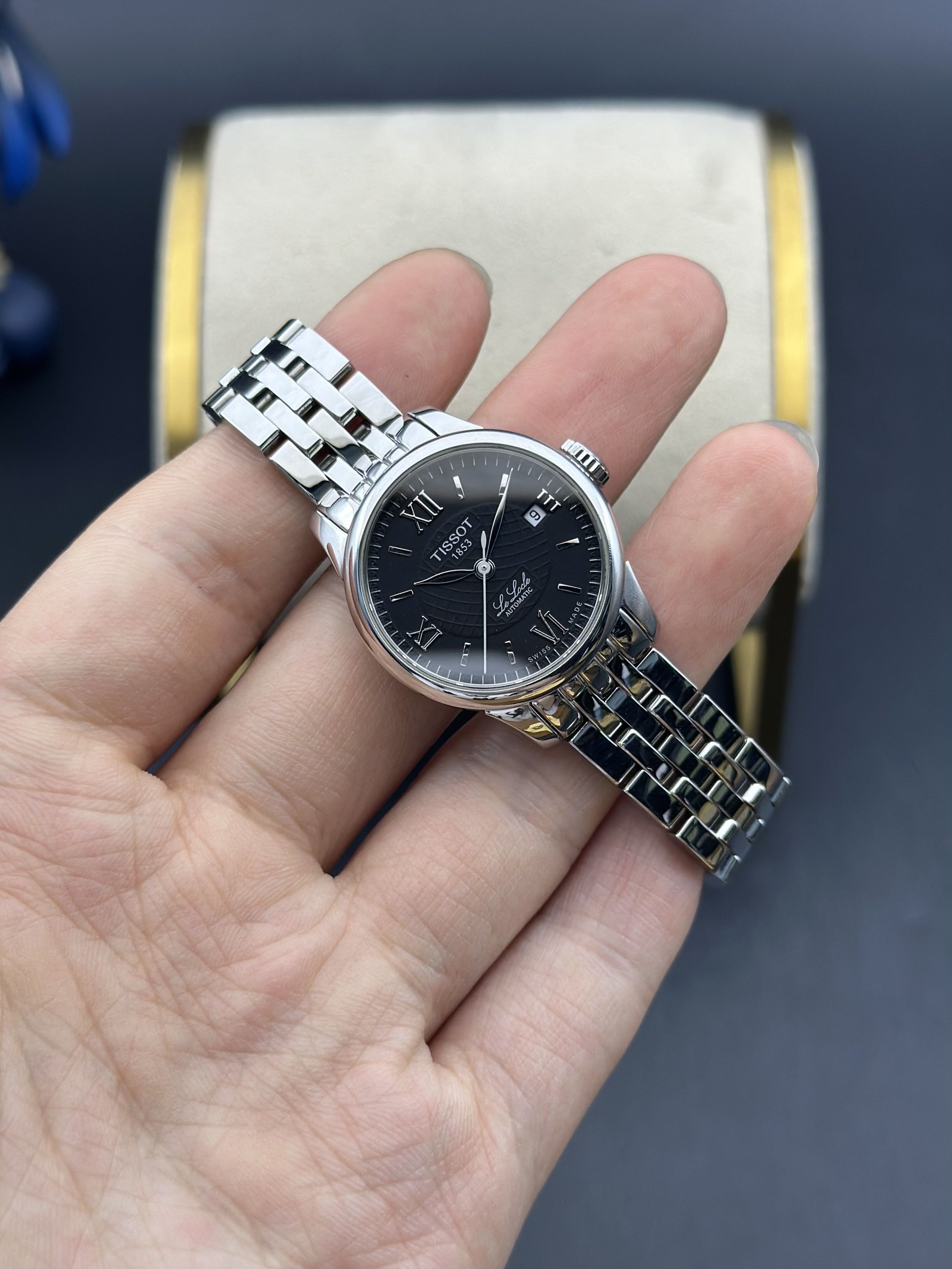 Tissot T41.1.183.53 detail 1