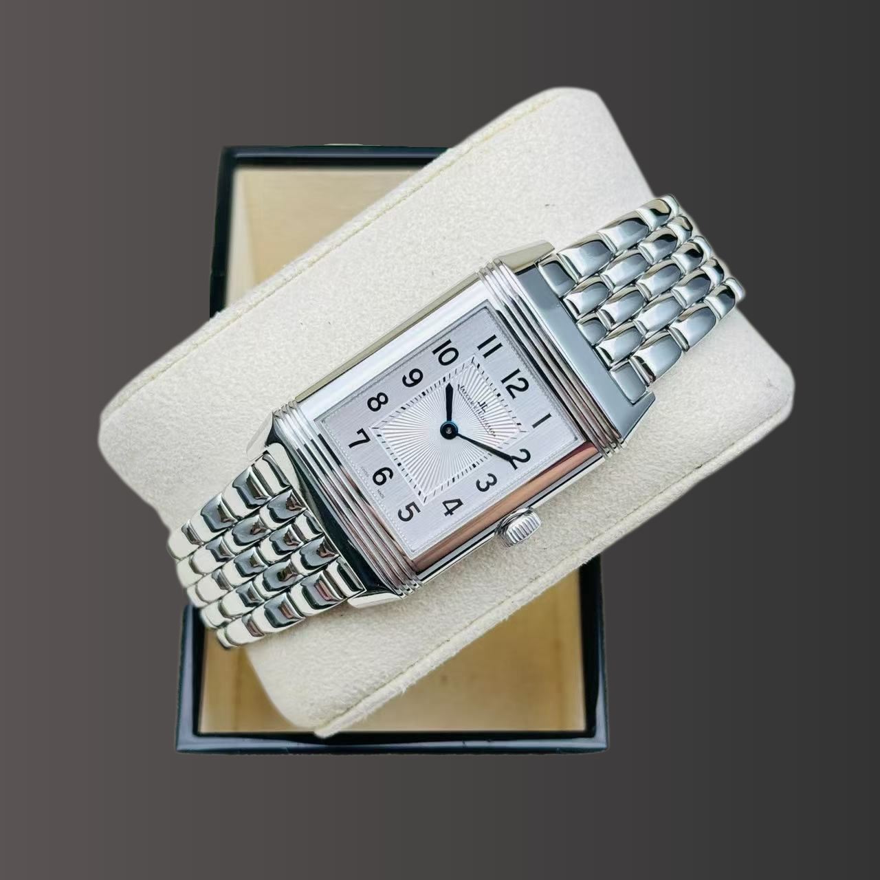 Jaeger-LeCoultre 2588120 detail 2