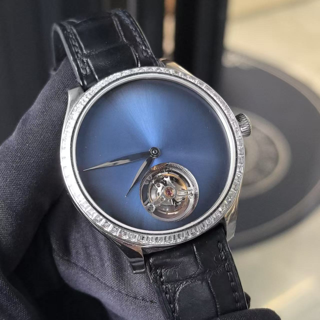 H.Moser & Cie() 1804-0202 detail 2