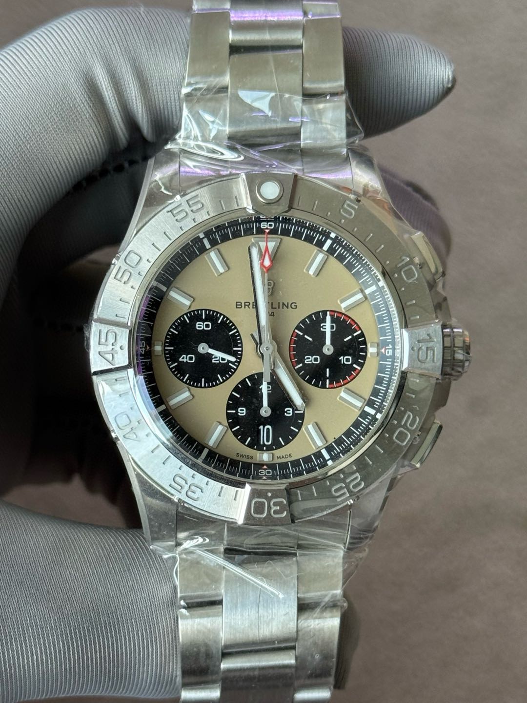 Breitling AB0147101A1A1 detail 1