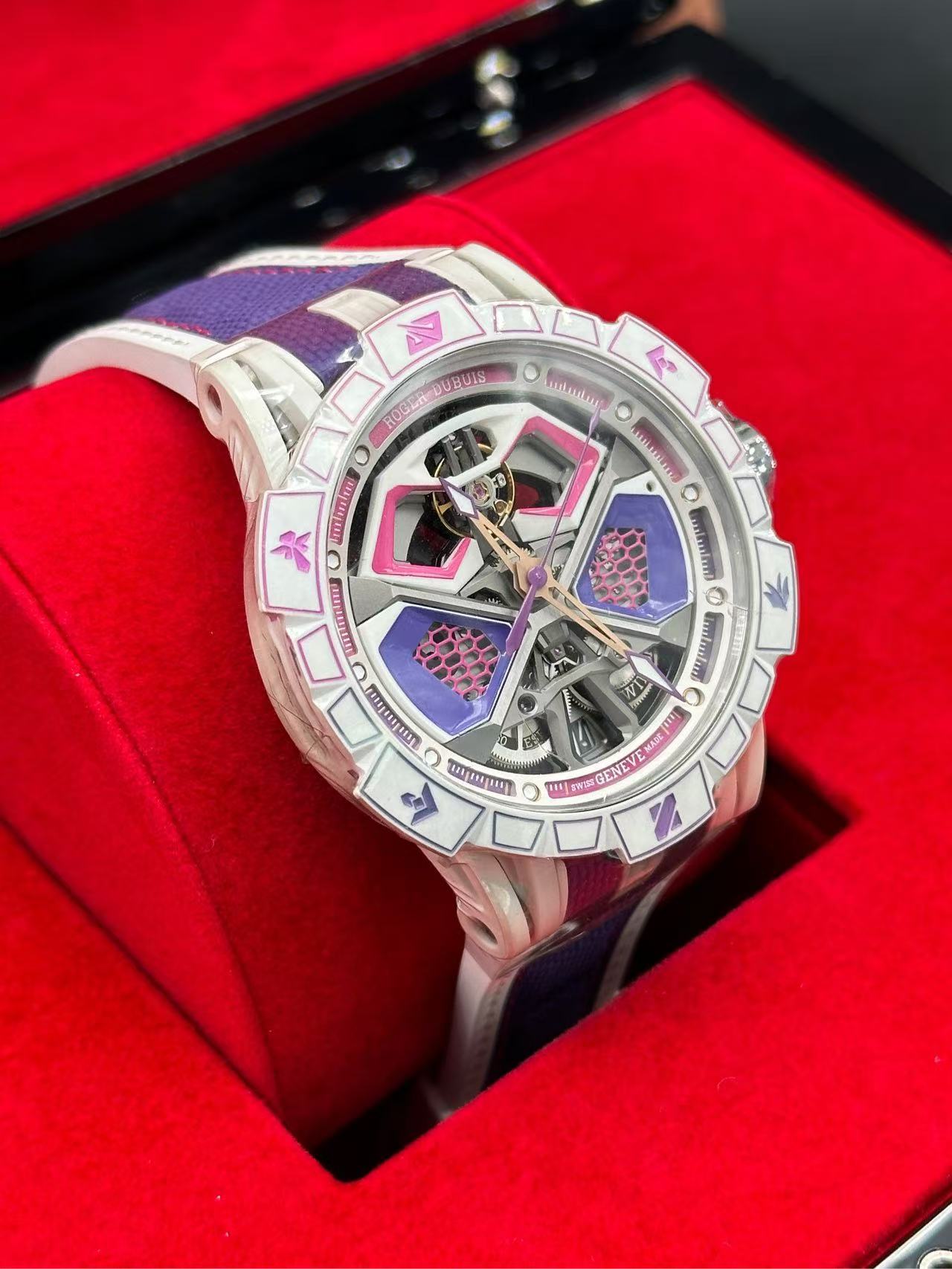 Roger Dubuis RDDBEX0975 detail 2
