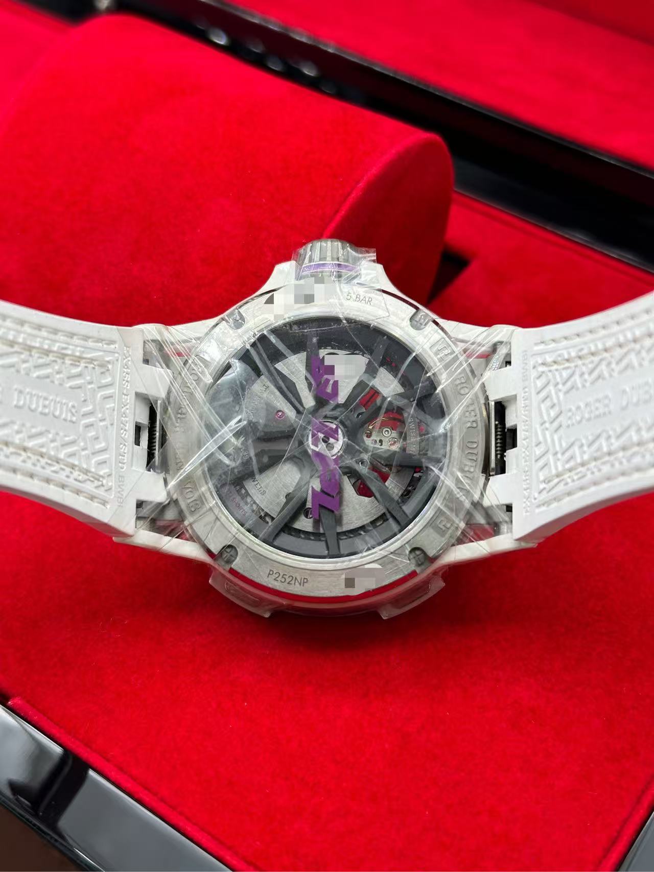 Roger Dubuis RDDBEX0975 detail 5