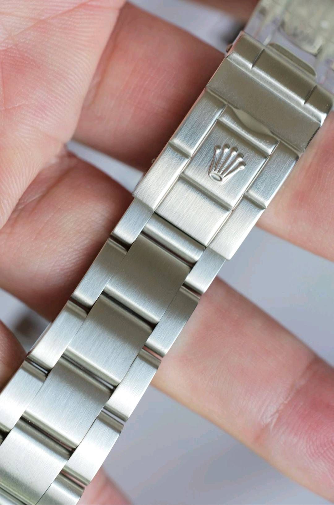 Rolex 16570 detail 6