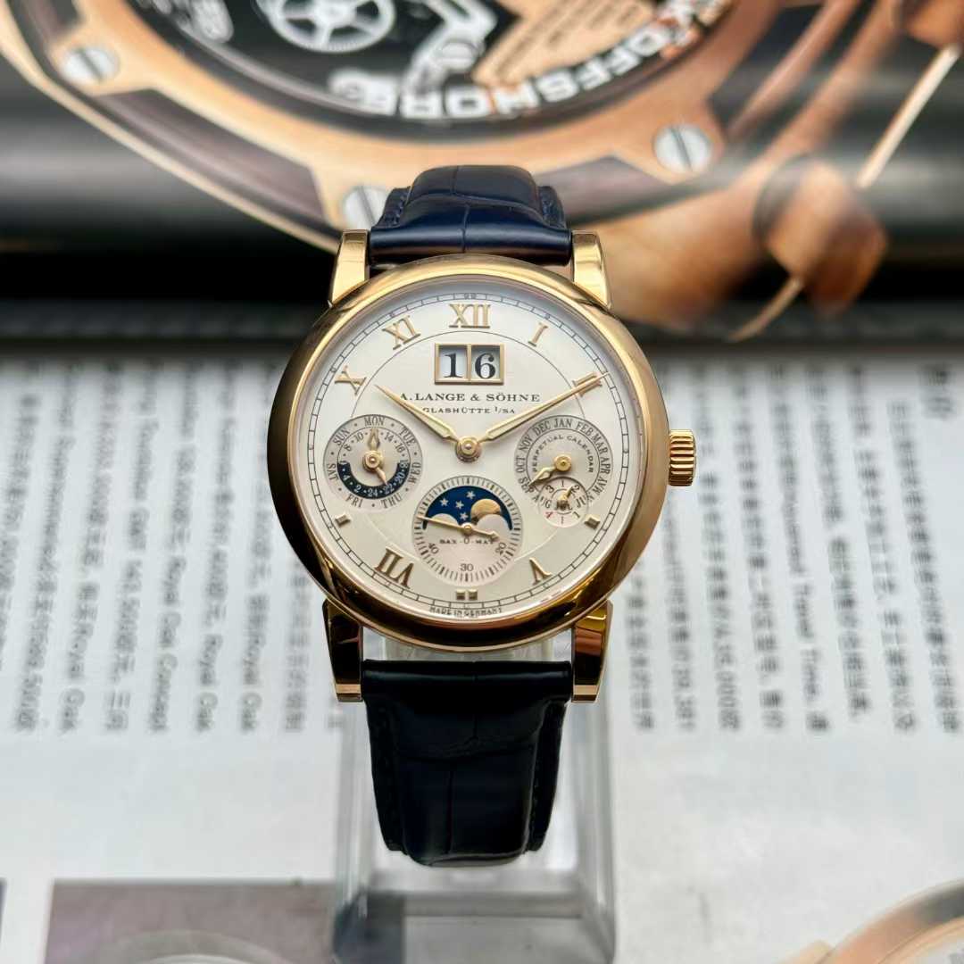 A. Lange & S&ouml;hne 310.032 detail 2