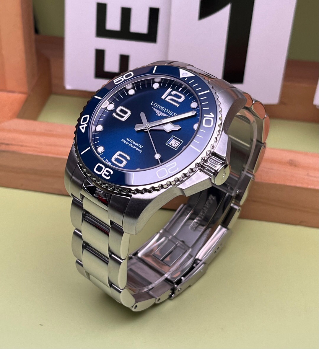 Longines L3.782.4.96.6 detail 3