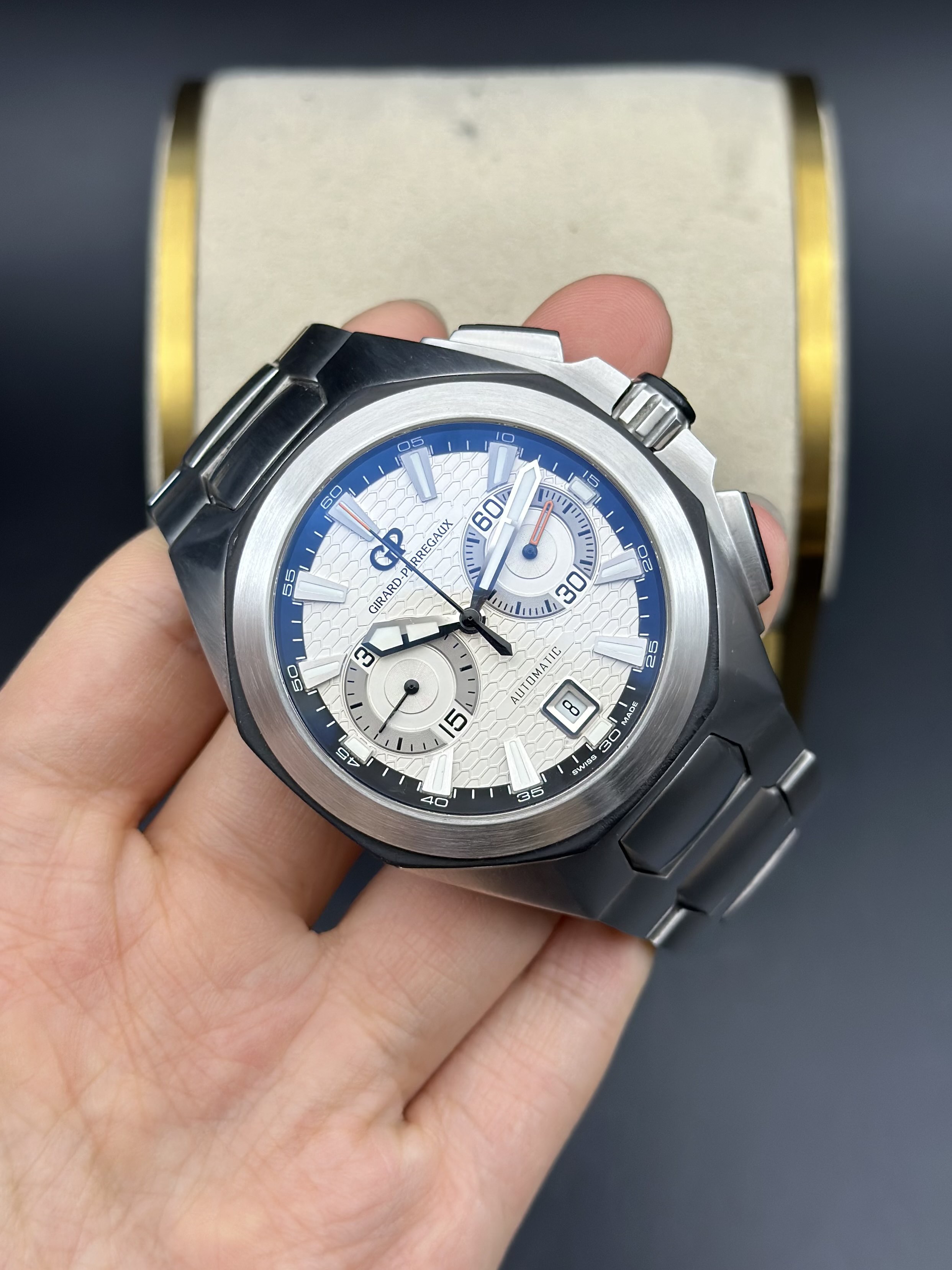 Girard Perregaux 49970-11-131-11A detail 1