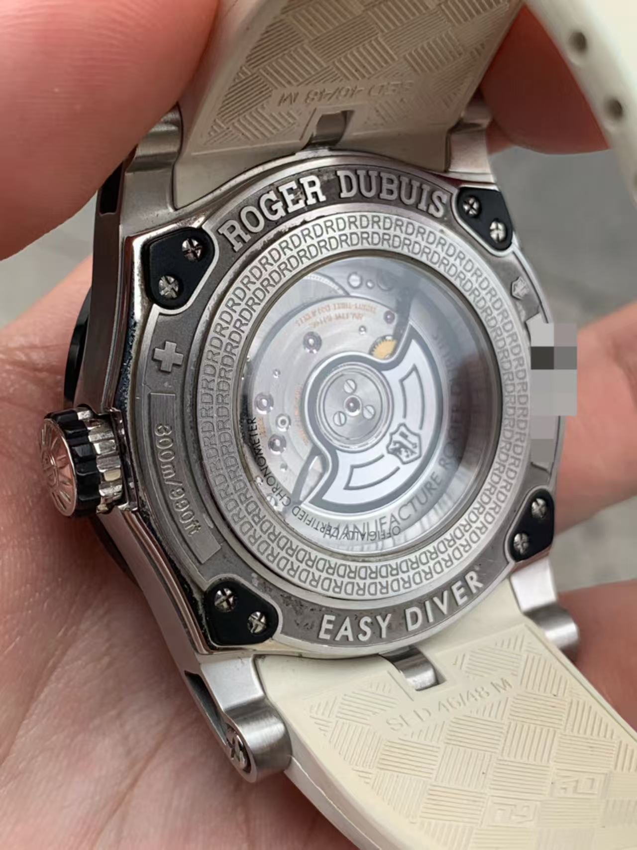 Roger Dubuis RDDBSE0280 detail 4