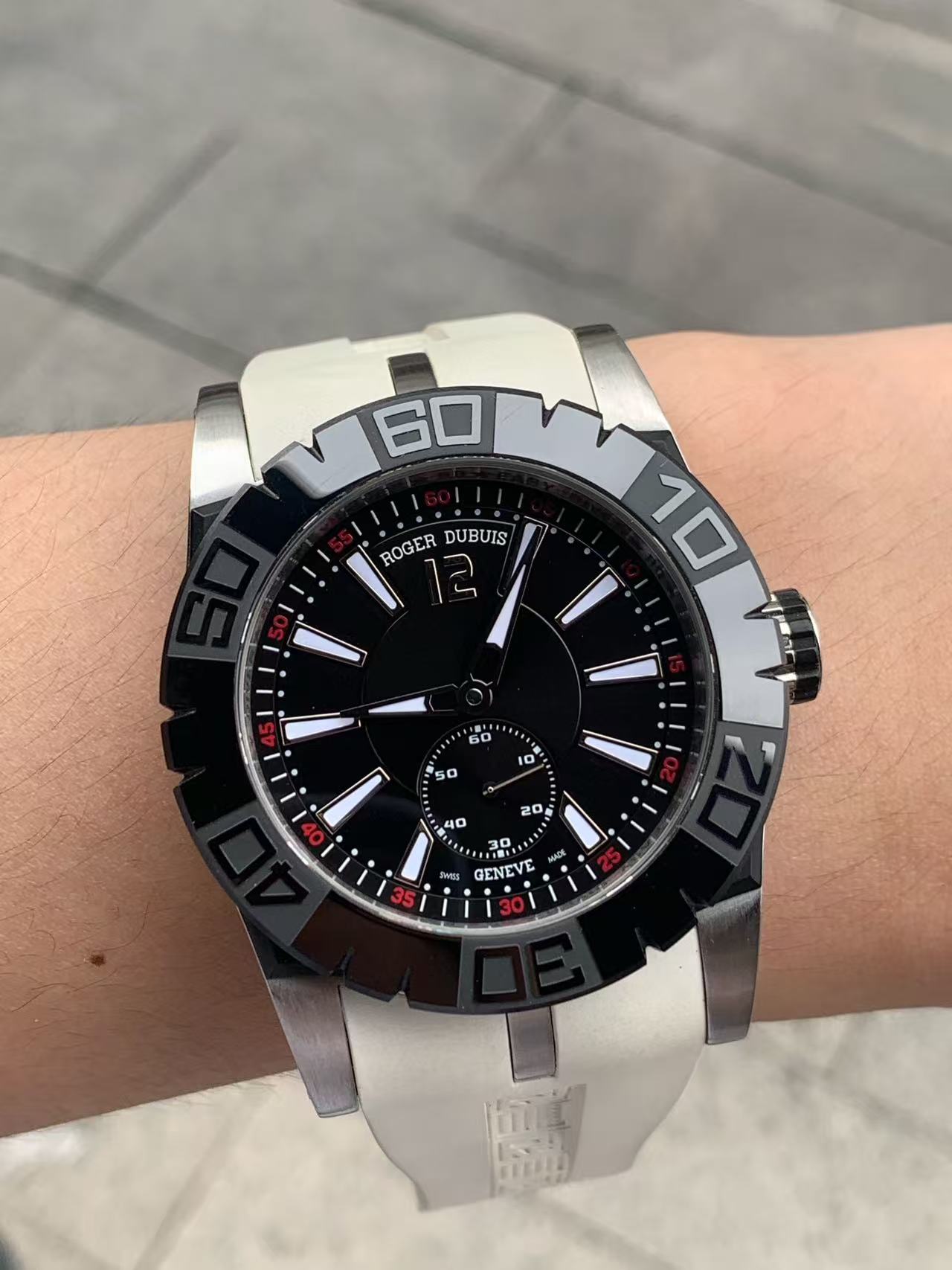 Roger Dubuis RDDBSE0280 detail 5