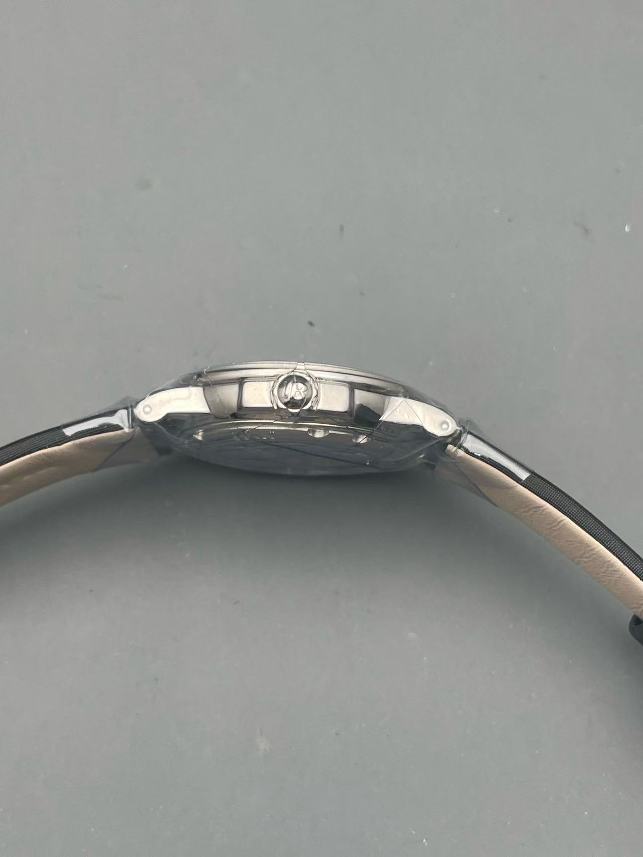 Blancpain 3300-3555-52B detail 2