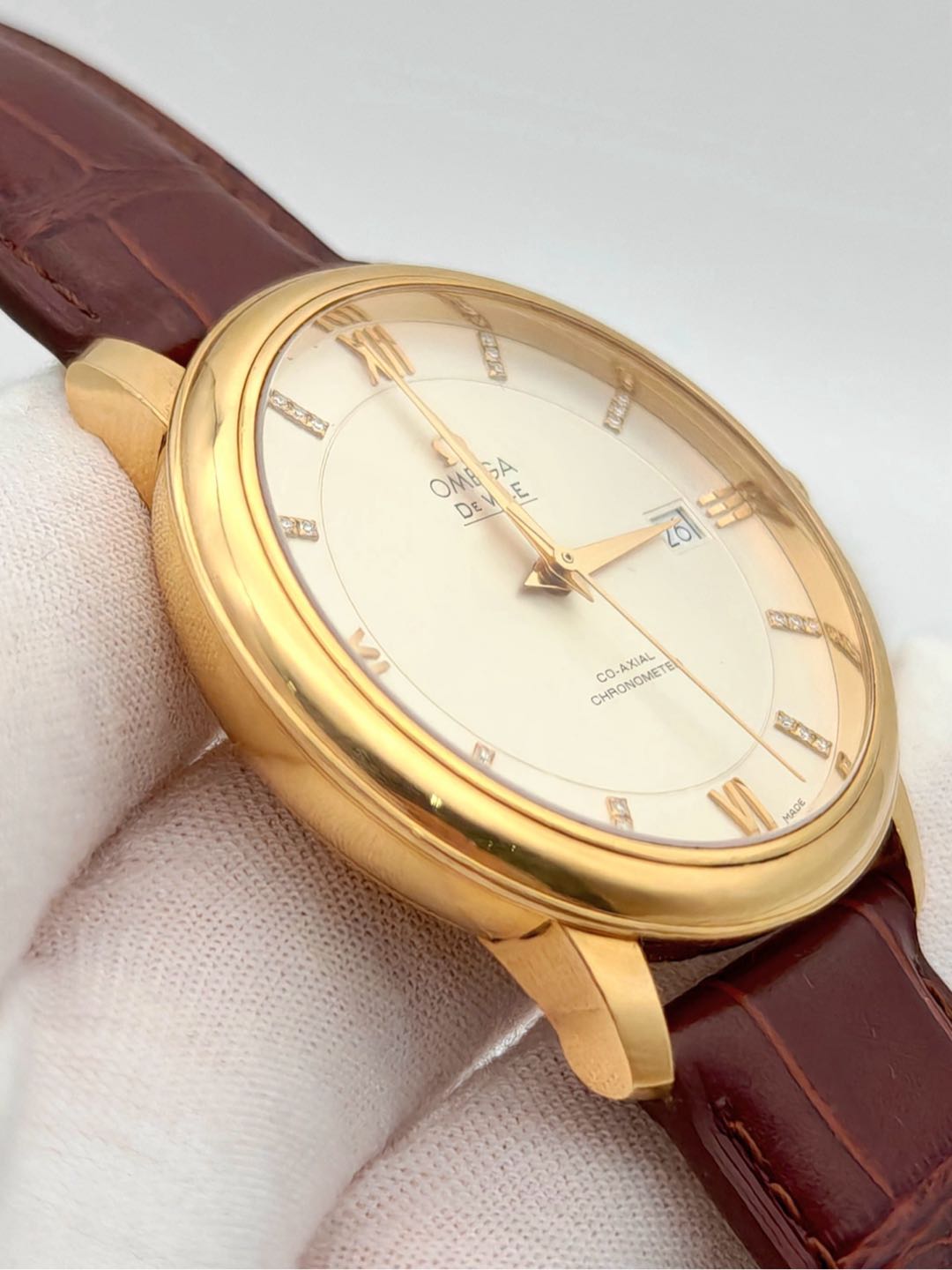 Omega 424.53.40.20.52.001 detail 3