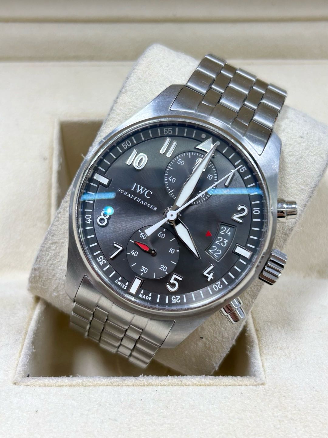 IWC IW387804 detail 2