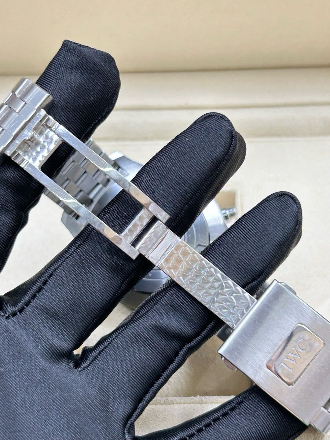IWC IW387804 detail 5