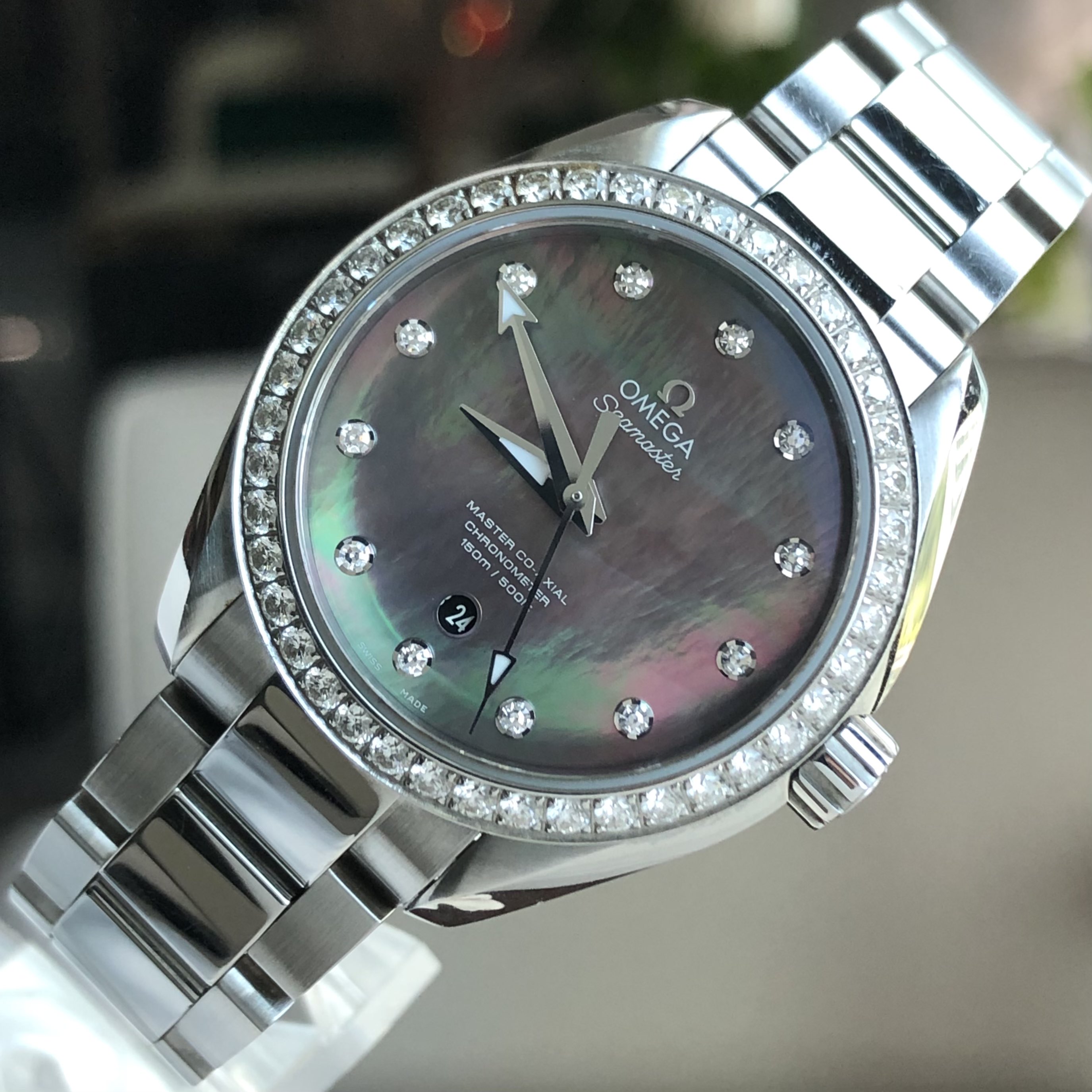Omega 220.15.34.20.57.001 detail 1